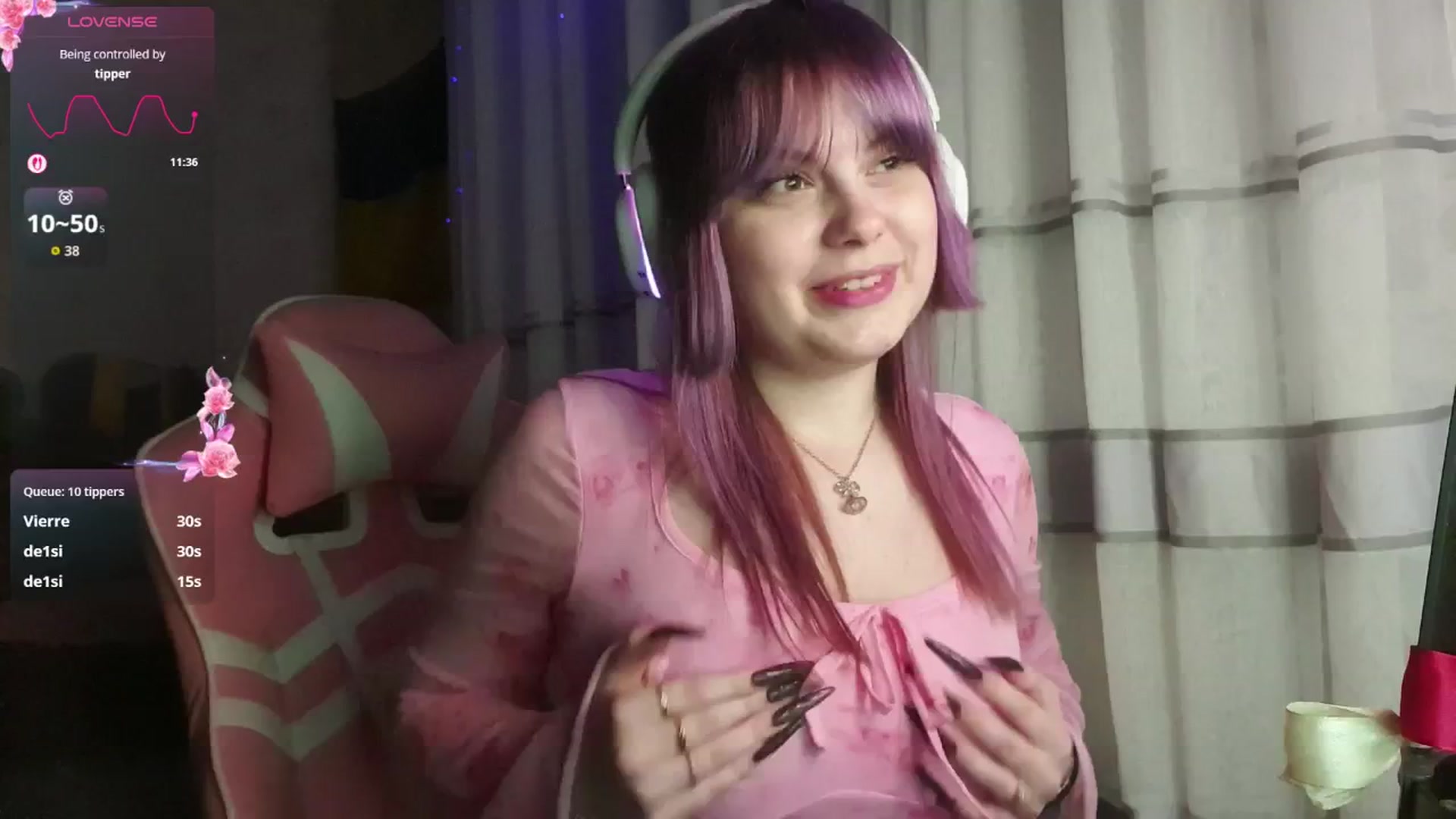 Gallery image thumbnail from LovelyKriss's myfreecams stream on, 03/03/2026, 01:24 image 7 of 20
