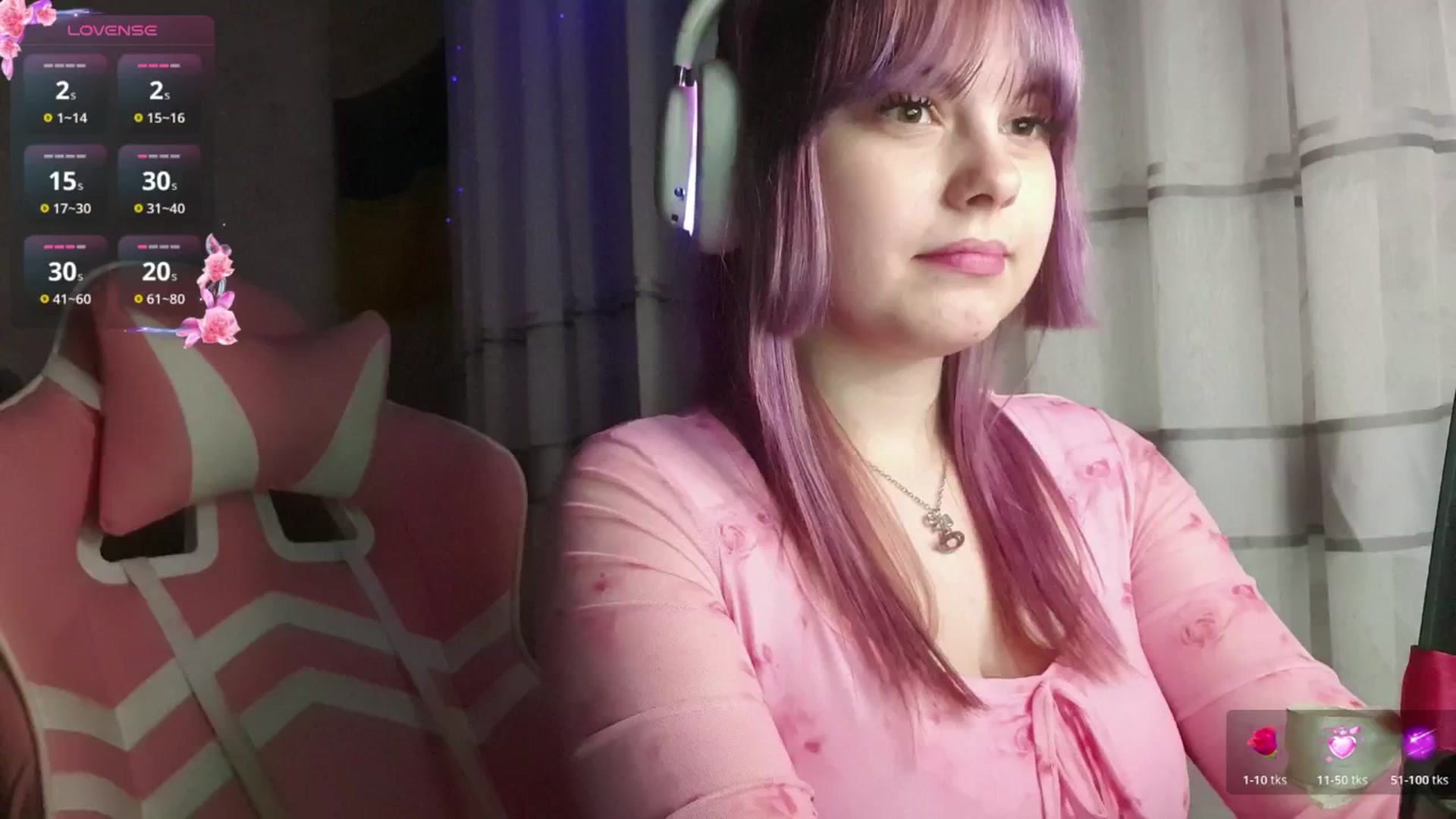 Gallery image thumbnail from LovelyKriss's myfreecams stream on, 03/03/2026, 01:24 image 14 of 20