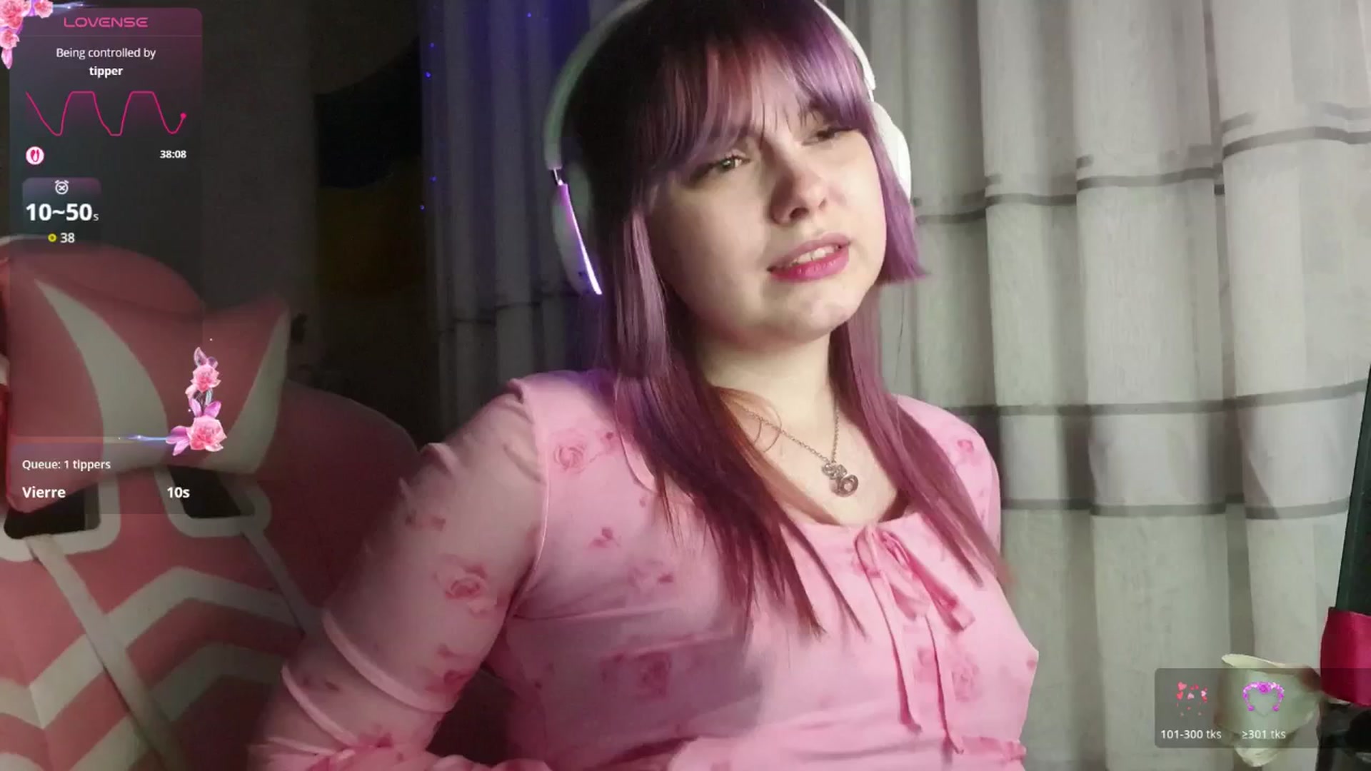 Gallery image thumbnail from LovelyKriss's myfreecams stream on, 03/03/2026, 01:24 image 19 of 20