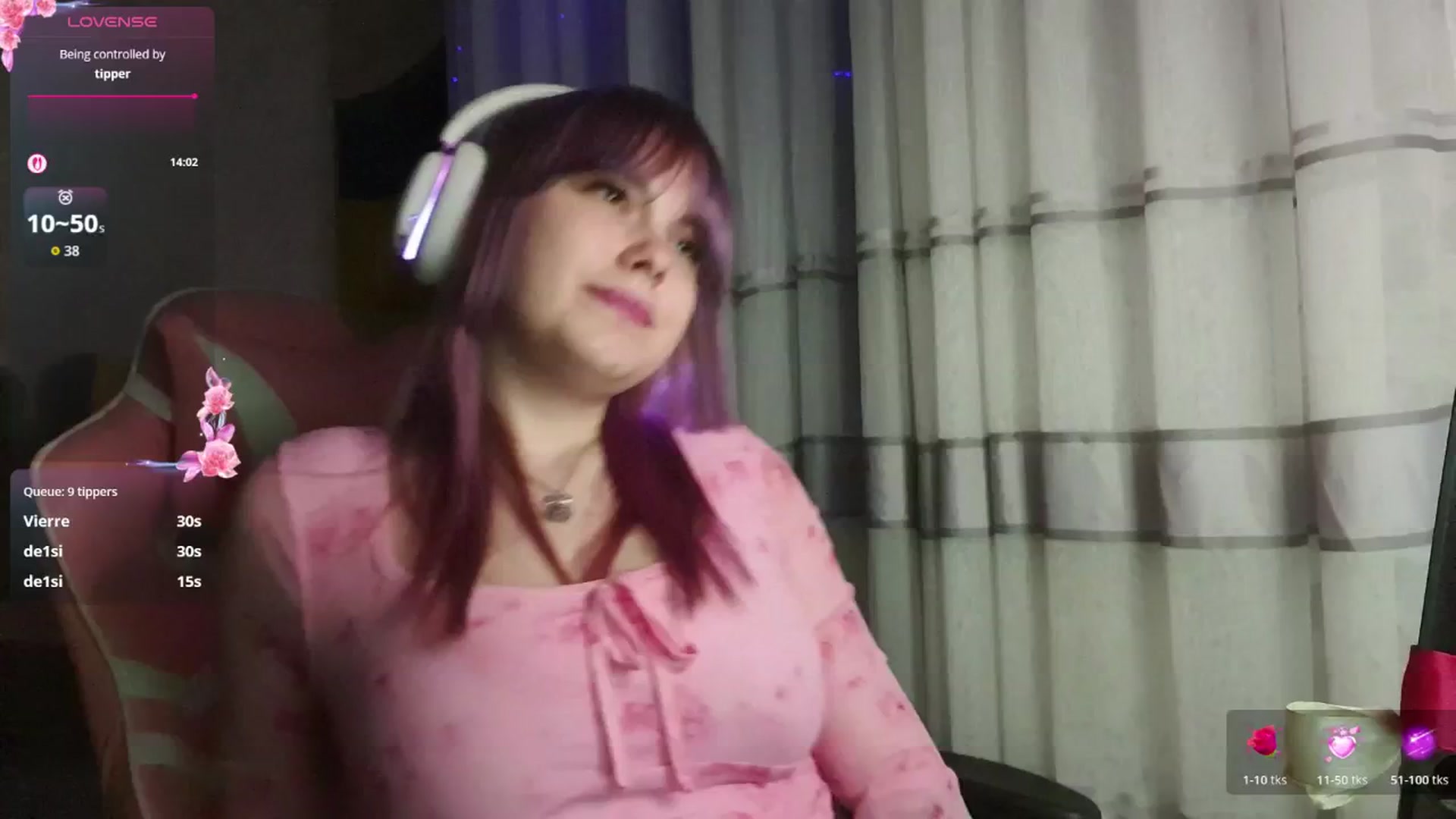 Gallery image thumbnail from LovelyKriss's myfreecams stream on, 03/03/2026, 01:24 image 6 of 20