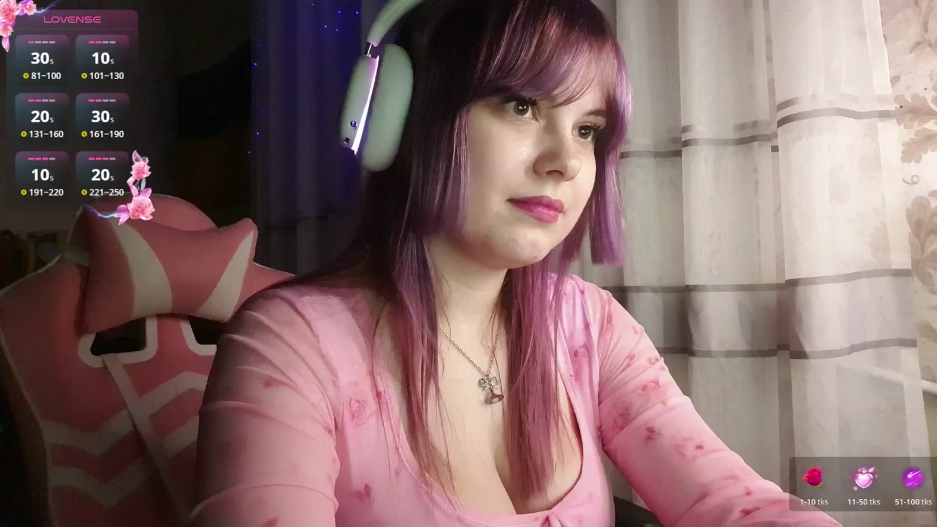 Gallery image thumbnail from LovelyKriss's myfreecams stream on, 03/03/2026, 04:12 image 5 of 20