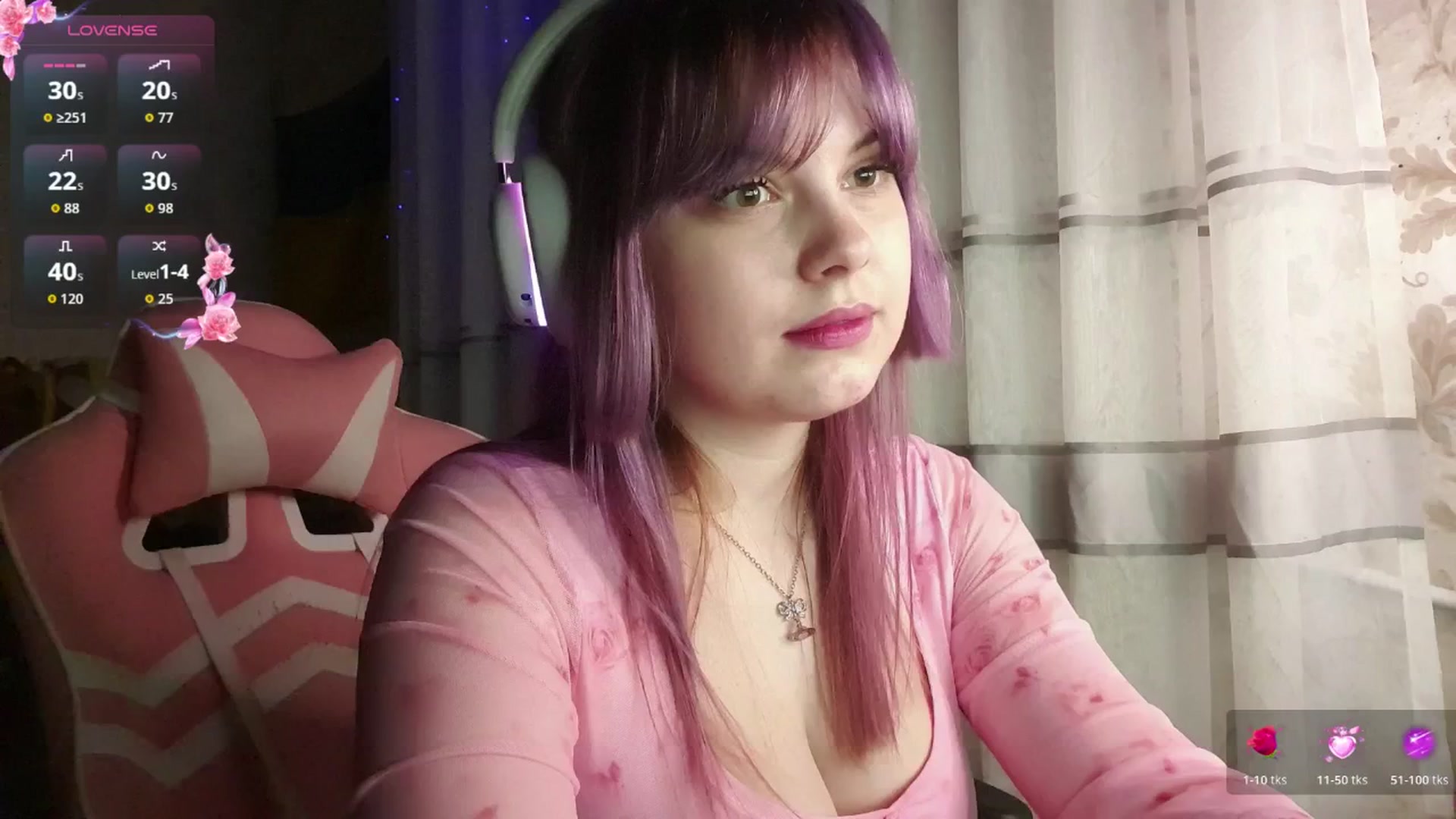 Gallery image thumbnail from LovelyKriss's myfreecams stream on, 03/03/2026, 04:12 image 6 of 20