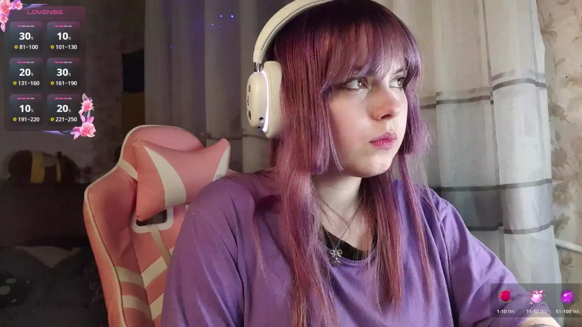 Gallery image thumbnail from LovelyKriss's myfreecams stream on, 03/05/2026, 24:03 image 2 of 20