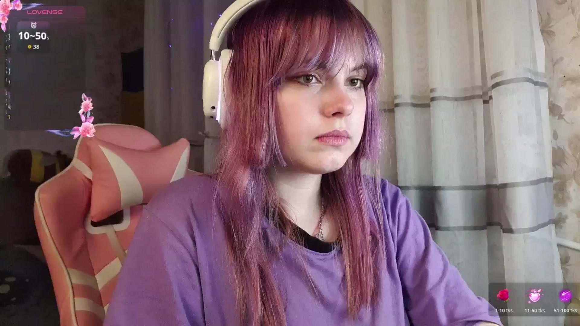 Gallery image thumbnail from LovelyKriss's myfreecams stream on, 03/05/2026, 24:03 image 12 of 20