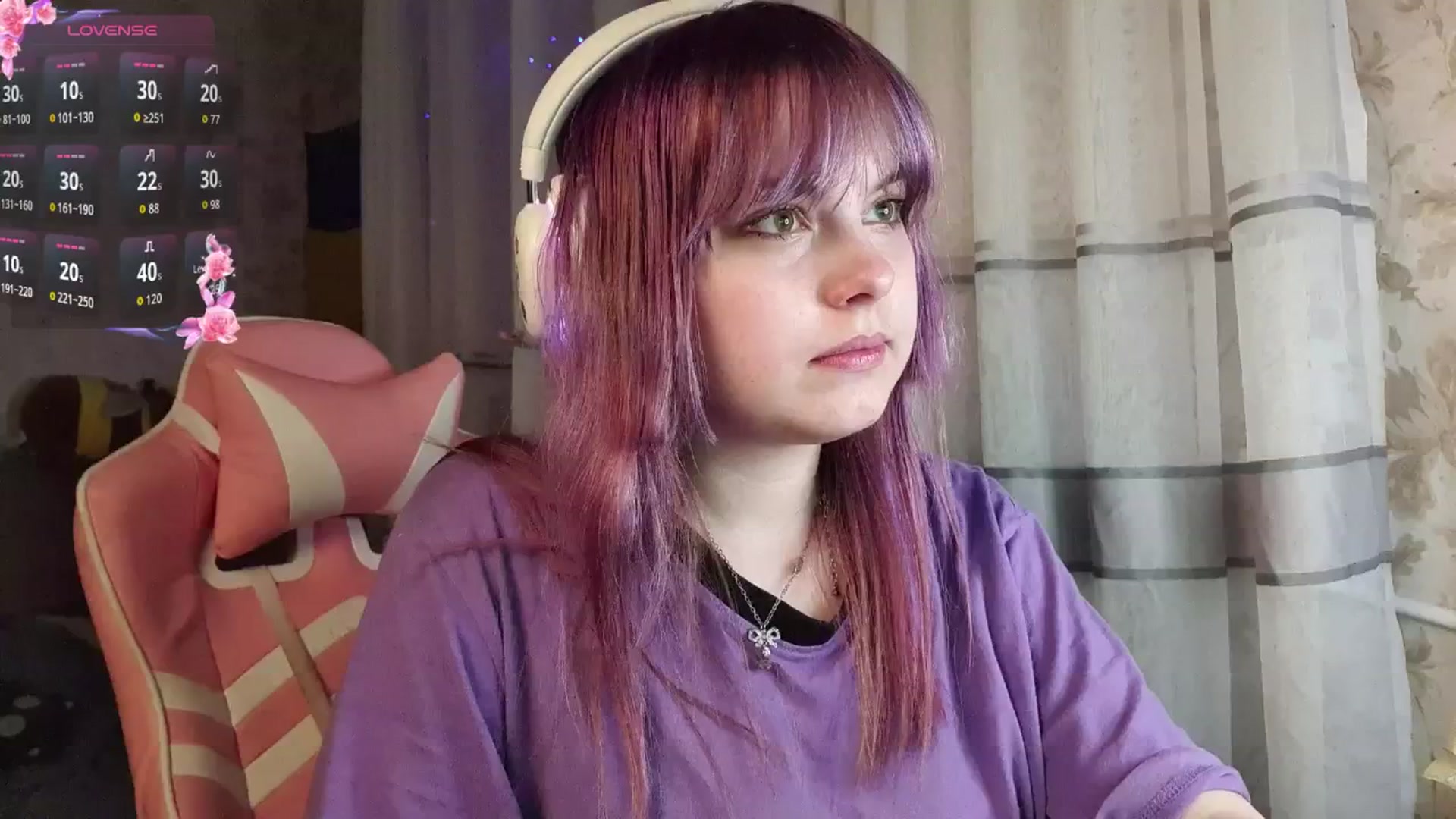 Gallery image thumbnail from LovelyKriss's myfreecams stream on, 03/05/2026, 24:03 image 9 of 20