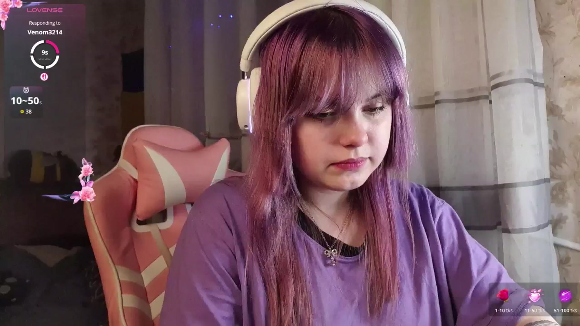 Gallery image thumbnail from LovelyKriss's myfreecams stream on, 03/05/2026, 24:03 image 3 of 20