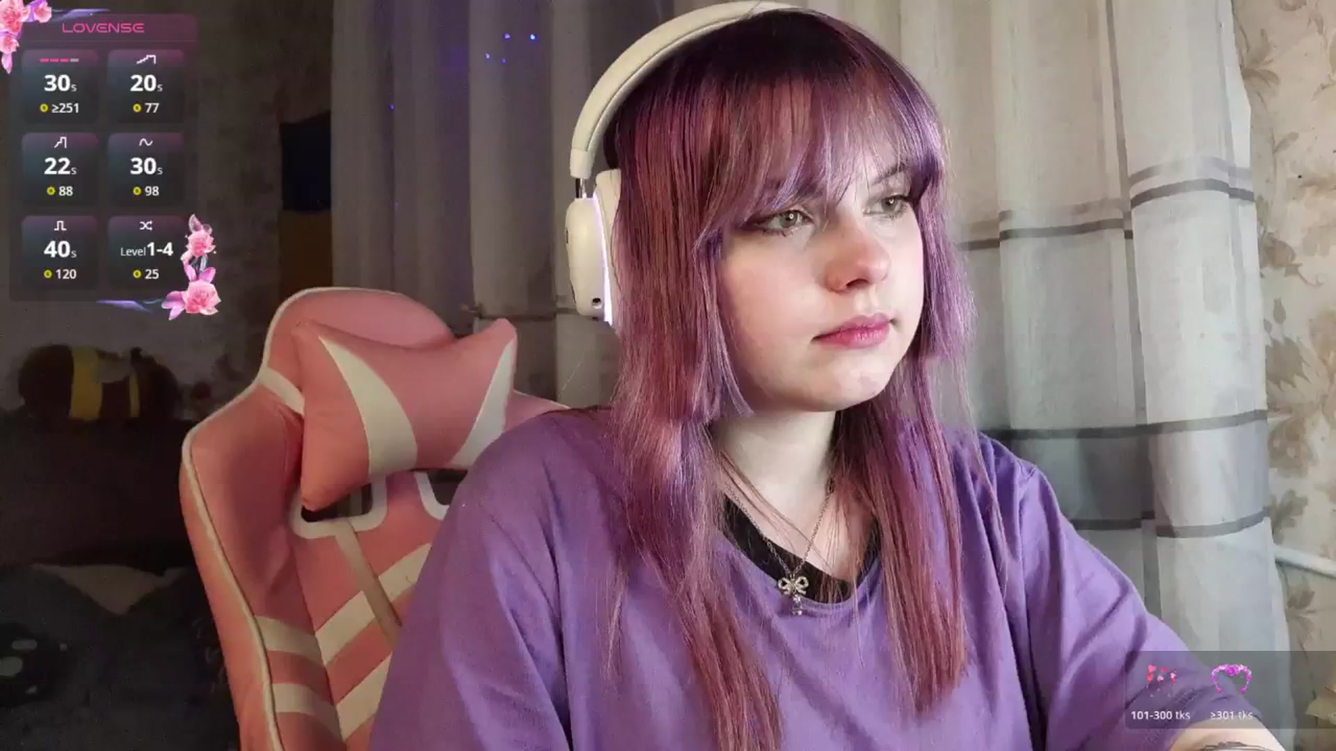 Gallery image thumbnail from LovelyKriss's myfreecams stream on, 03/05/2026, 24:03 image 5 of 20