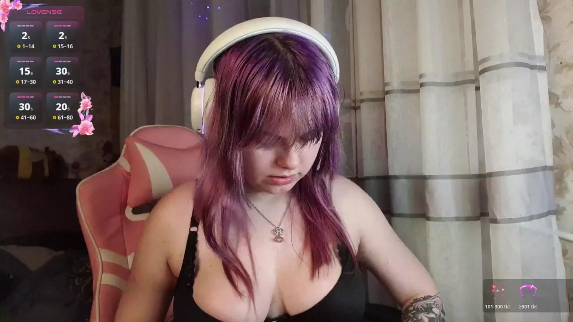 Gallery image thumbnail from LovelyKriss's myfreecams stream on, 03/05/2026, 01:08 image 10 of 20