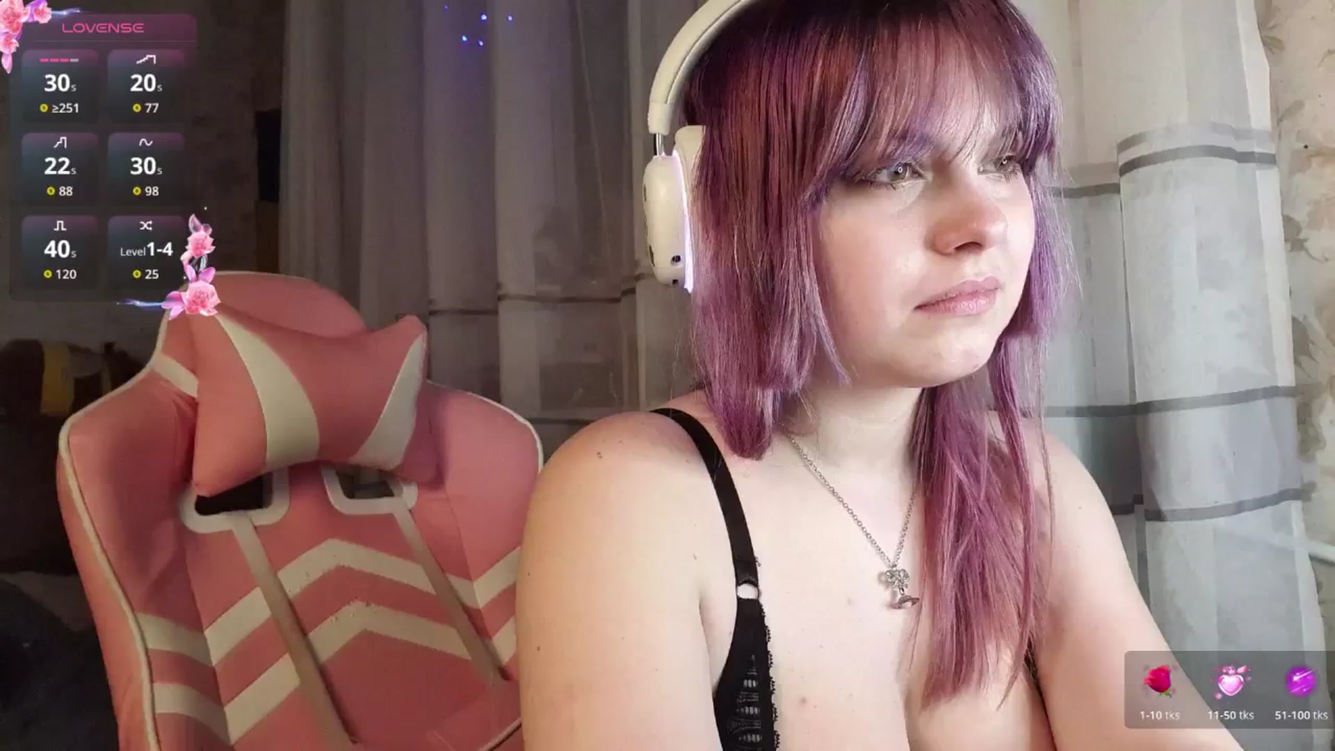 Gallery image thumbnail from LovelyKriss's myfreecams stream on, 03/05/2026, 01:08 image 3 of 20