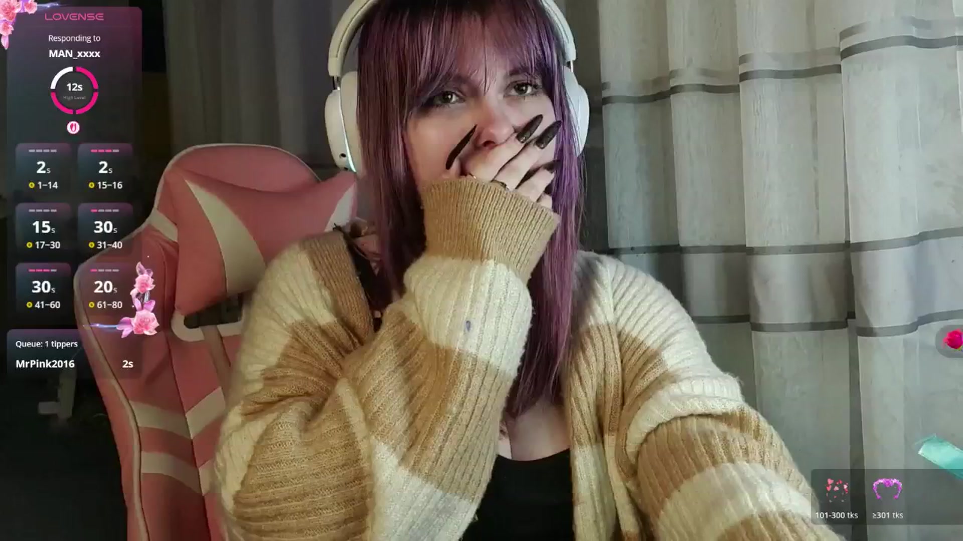 Gallery image thumbnail from LovelyKriss's myfreecams stream on, 03/06/2026, 01:25 image 8 of 20