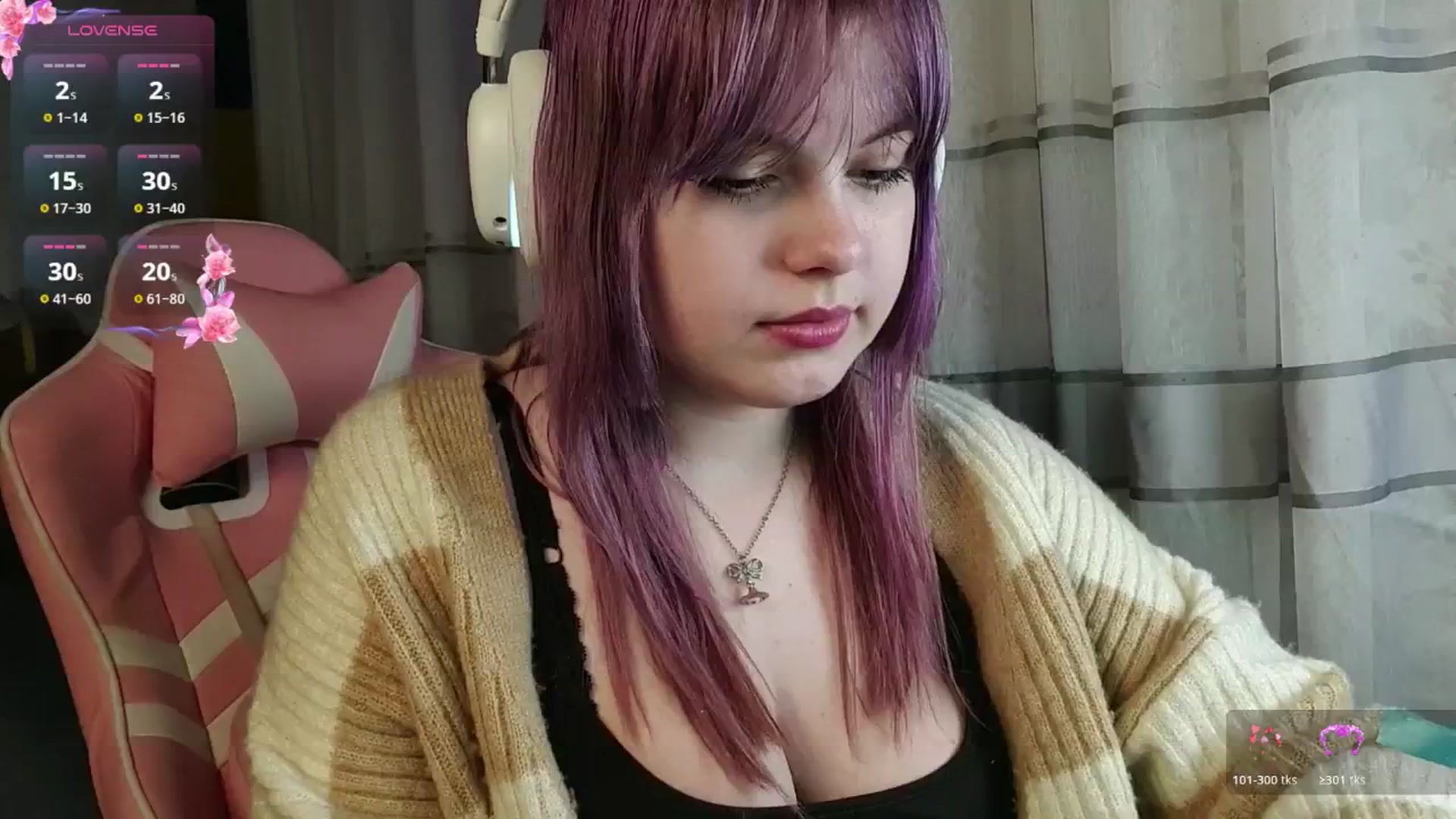 Gallery image thumbnail from LovelyKriss's myfreecams stream on, 03/06/2026, 01:25 image 17 of 20