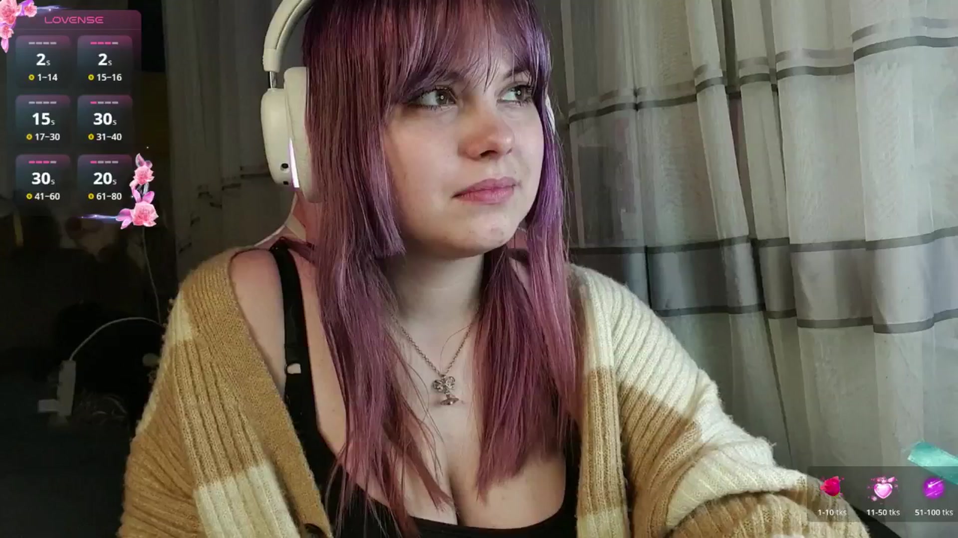 Gallery image thumbnail from LovelyKriss's myfreecams stream on, 03/06/2026, 01:25 image 4 of 20