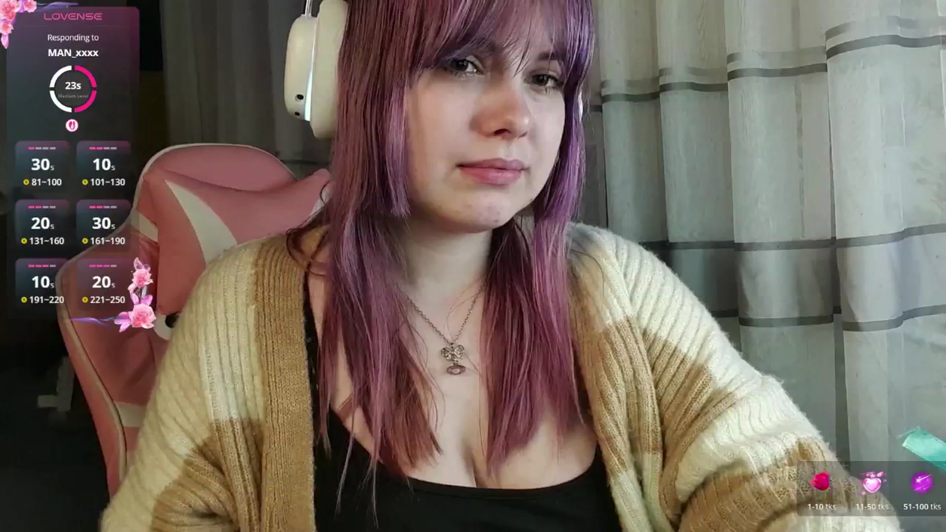 Gallery image thumbnail from LovelyKriss's myfreecams stream on, 03/06/2026, 01:25 image 7 of 20