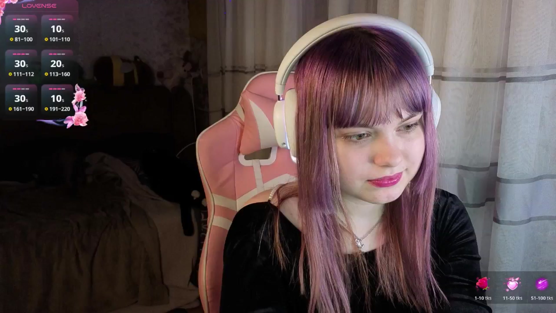 Gallery image thumbnail from LovelyKriss's myfreecams stream on, 03/08/2026, 01:24 image 20 of 20
