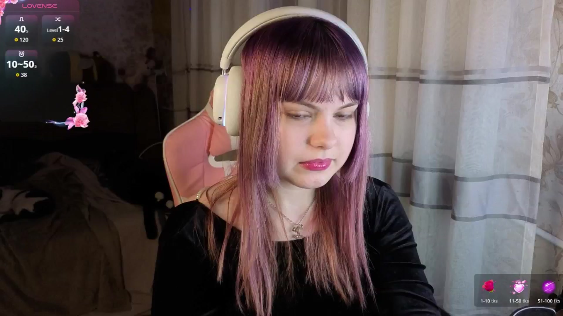 Gallery image thumbnail from LovelyKriss's myfreecams stream on, 03/08/2026, 01:24 image 13 of 20