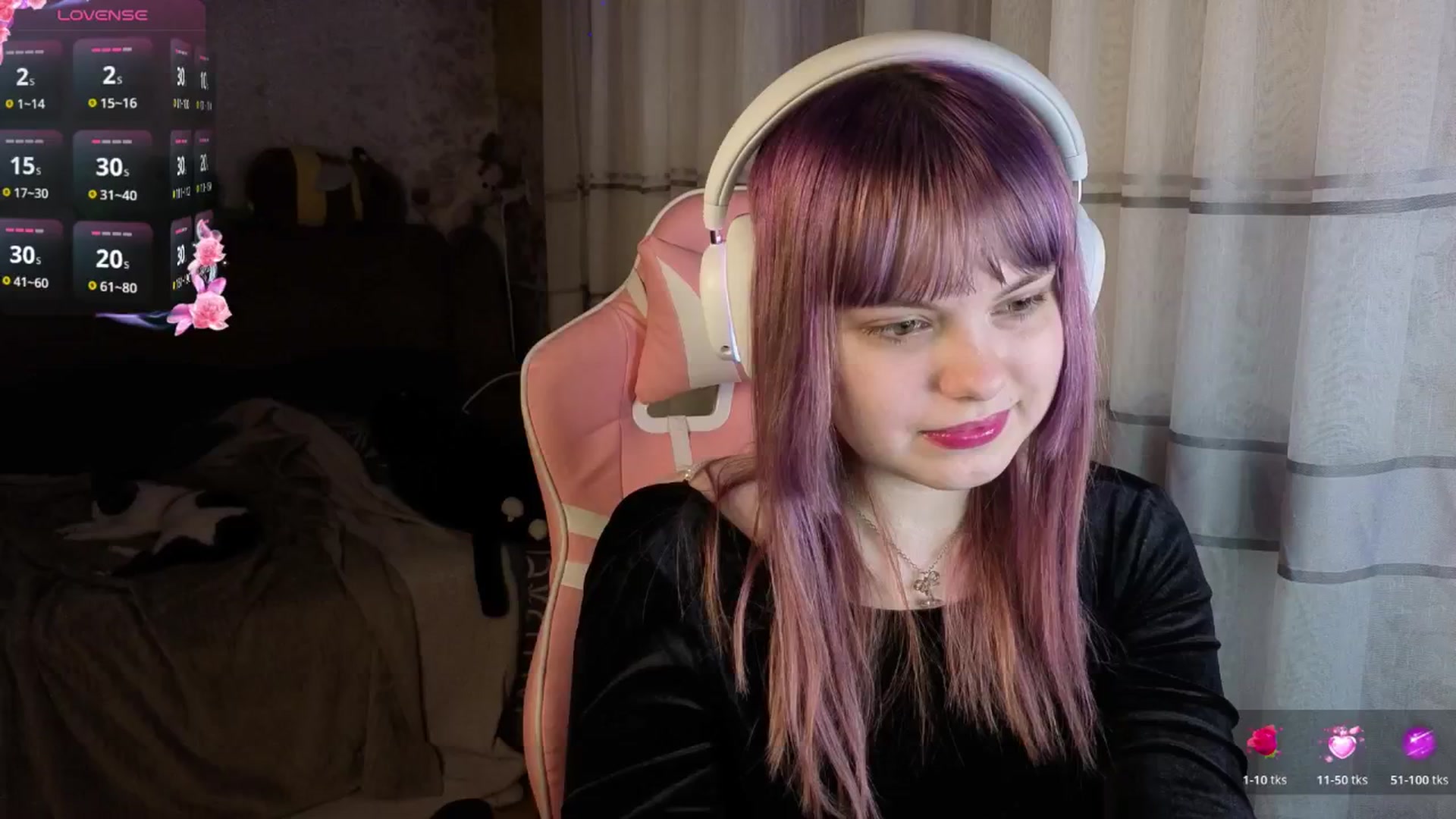 Gallery image thumbnail from LovelyKriss's myfreecams stream on, 03/08/2026, 01:24 image 14 of 20