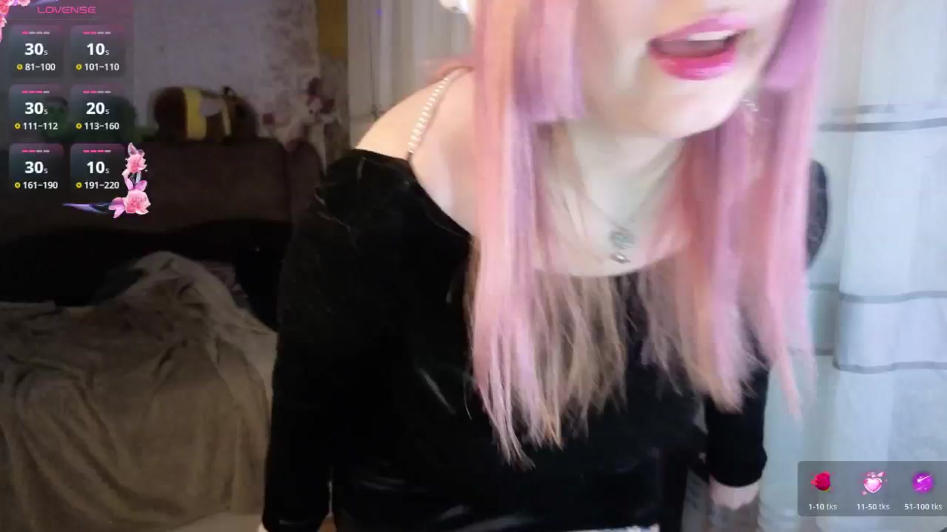 Gallery image thumbnail from LovelyKriss's myfreecams stream on, 03/08/2026, 01:24 image 6 of 20