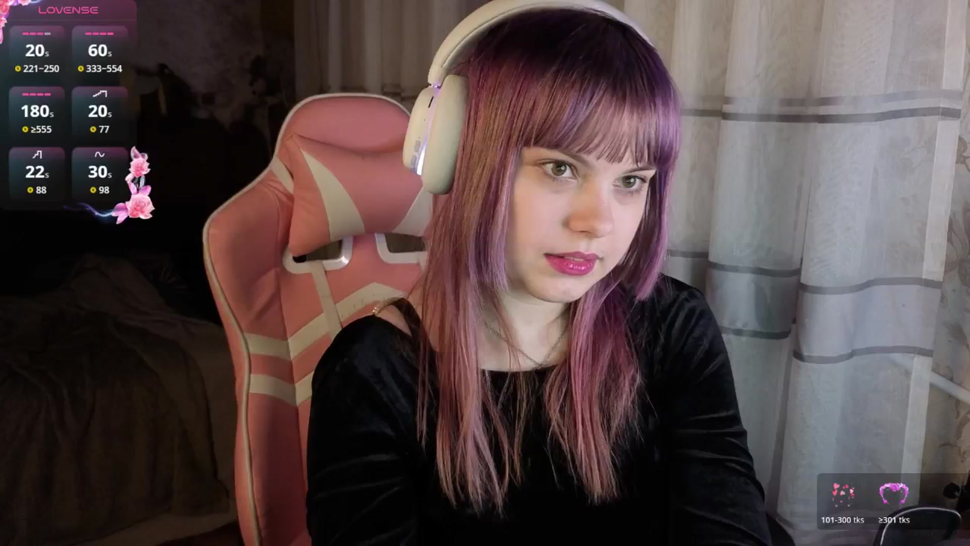 Gallery image thumbnail from LovelyKriss's myfreecams stream on, 03/08/2026, 02:26 image 1 of 20