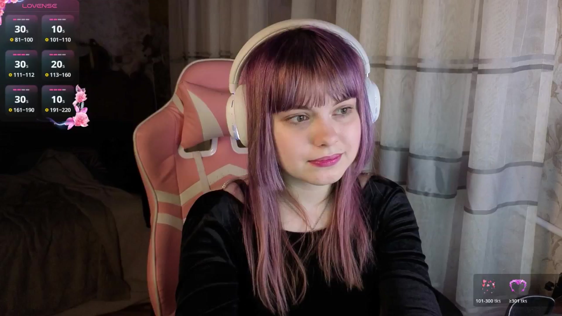 Gallery image thumbnail from LovelyKriss's myfreecams stream on, 03/08/2026, 02:26 image 7 of 20