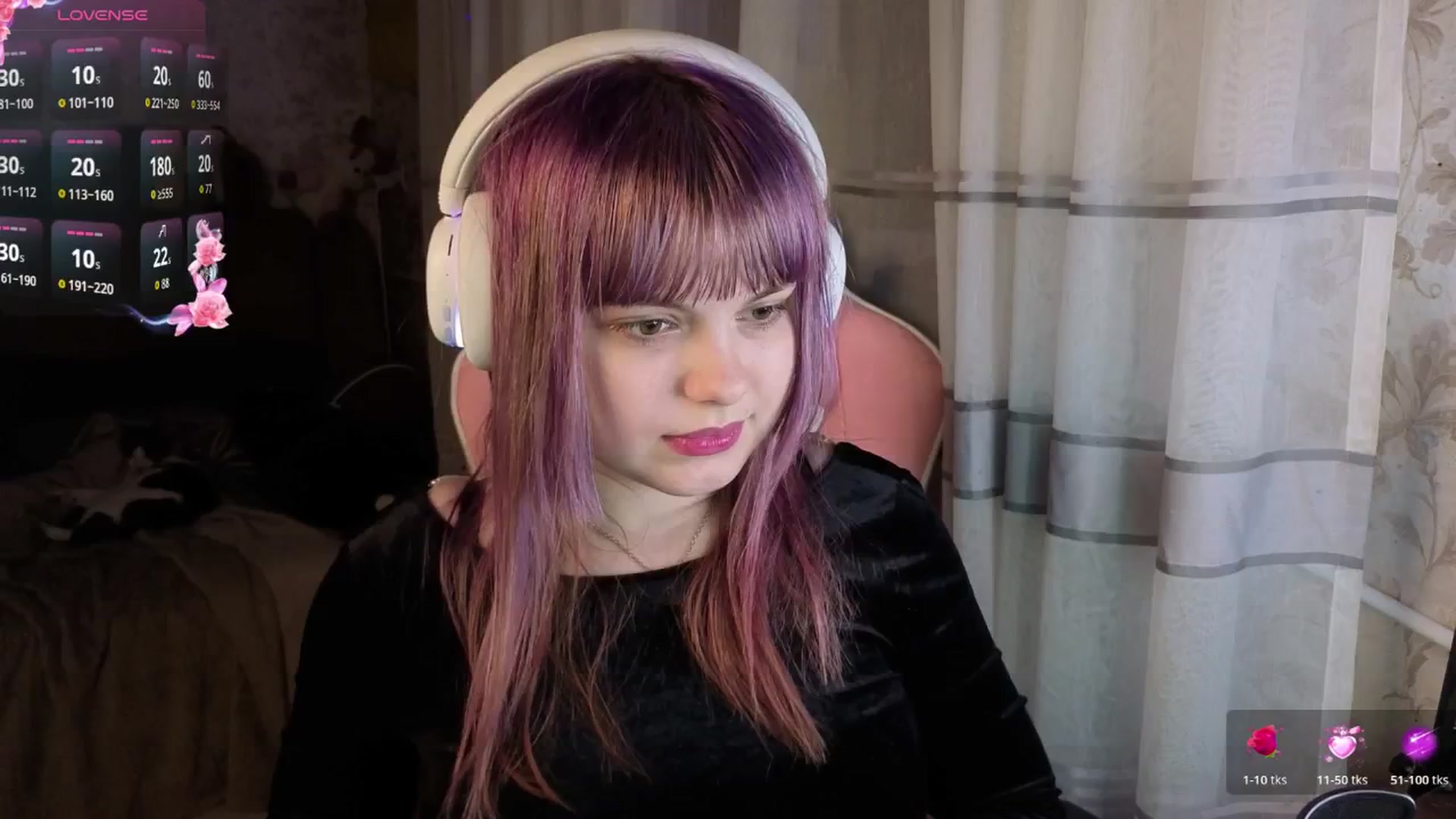 Gallery image thumbnail from LovelyKriss's myfreecams stream on, 03/08/2026, 02:26 image 14 of 20