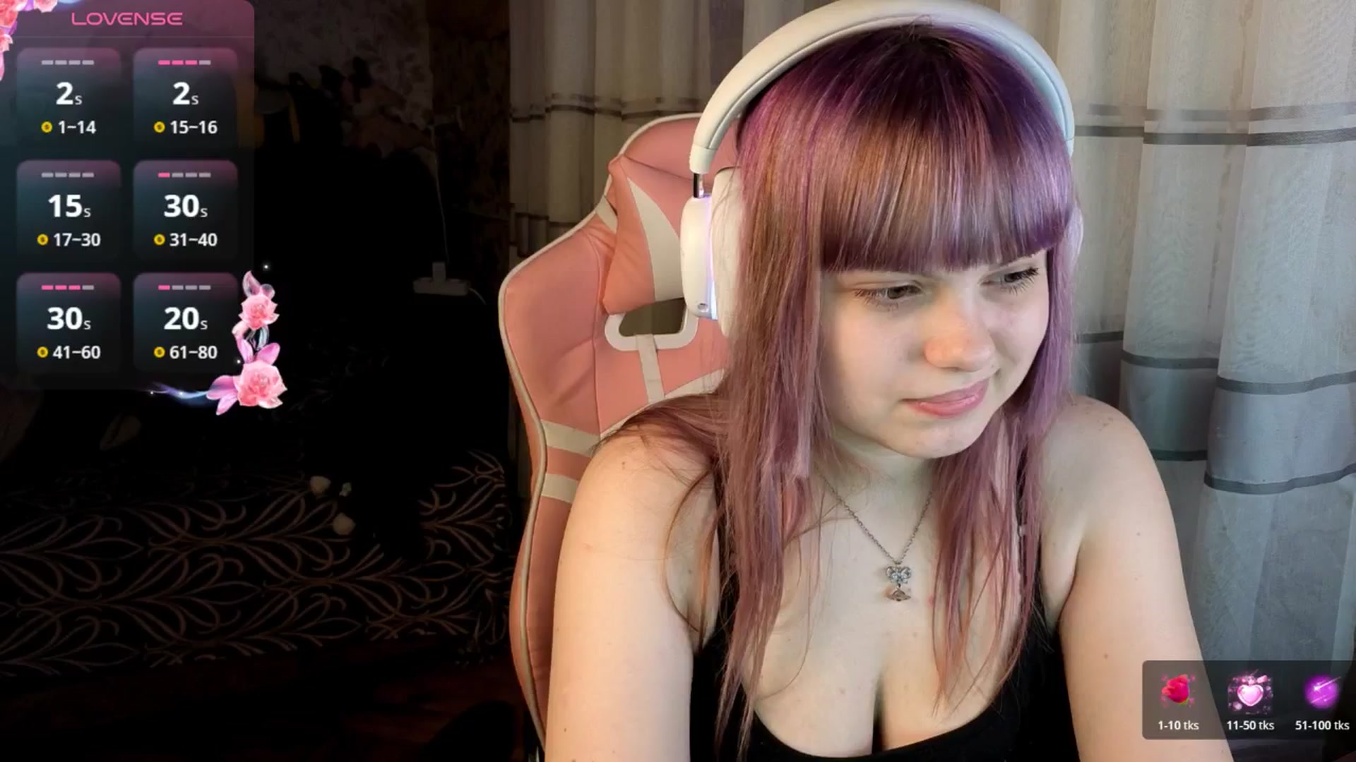 Gallery image thumbnail from LovelyKriss's myfreecams stream on, 03/11/2026, 24:05 image 16 of 20