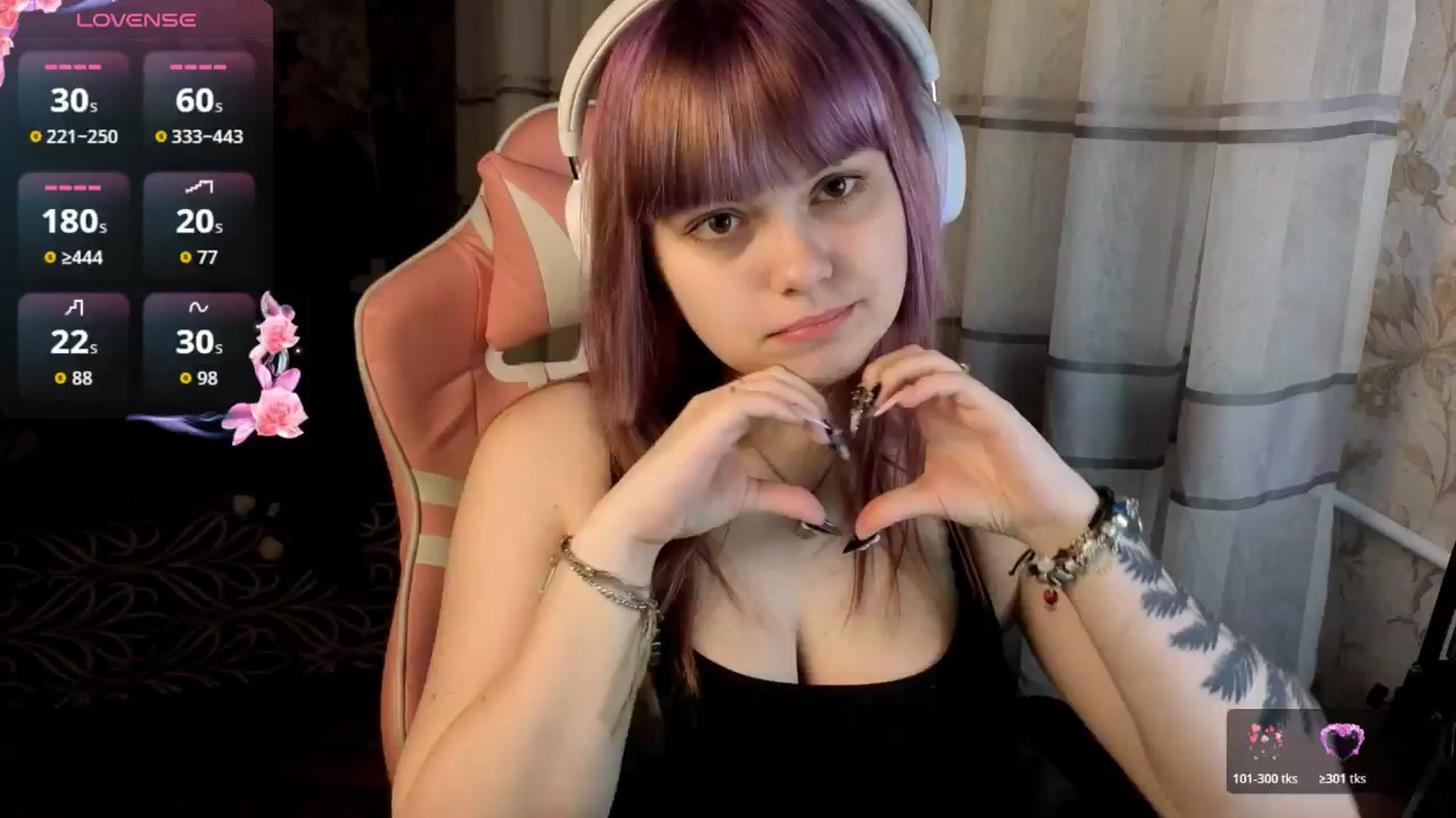 Gallery image thumbnail from LovelyKriss's myfreecams stream on, 03/11/2026, 24:05 image 5 of 20
