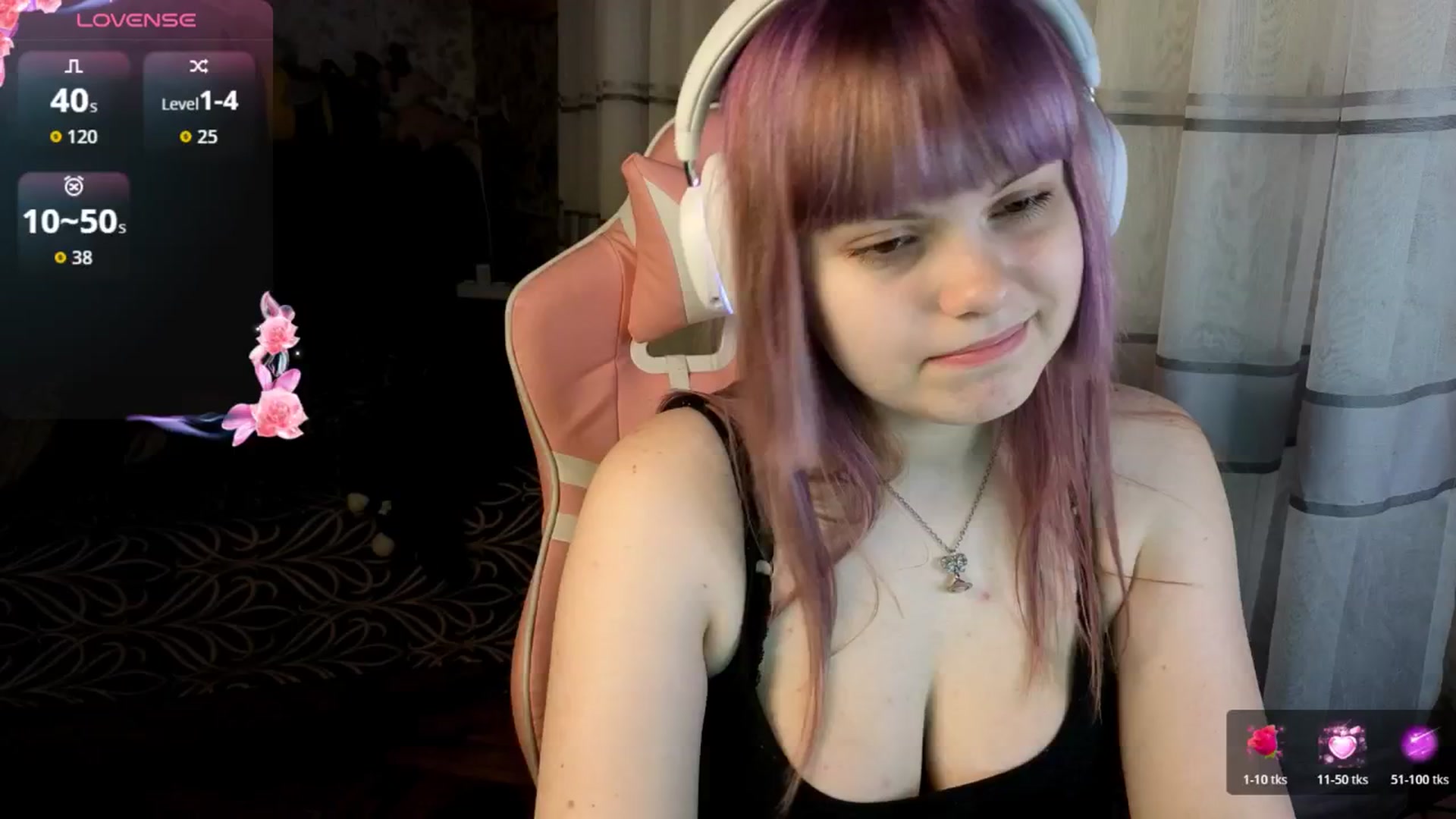 Gallery image thumbnail from LovelyKriss's myfreecams stream on, 03/11/2026, 24:05 image 9 of 20