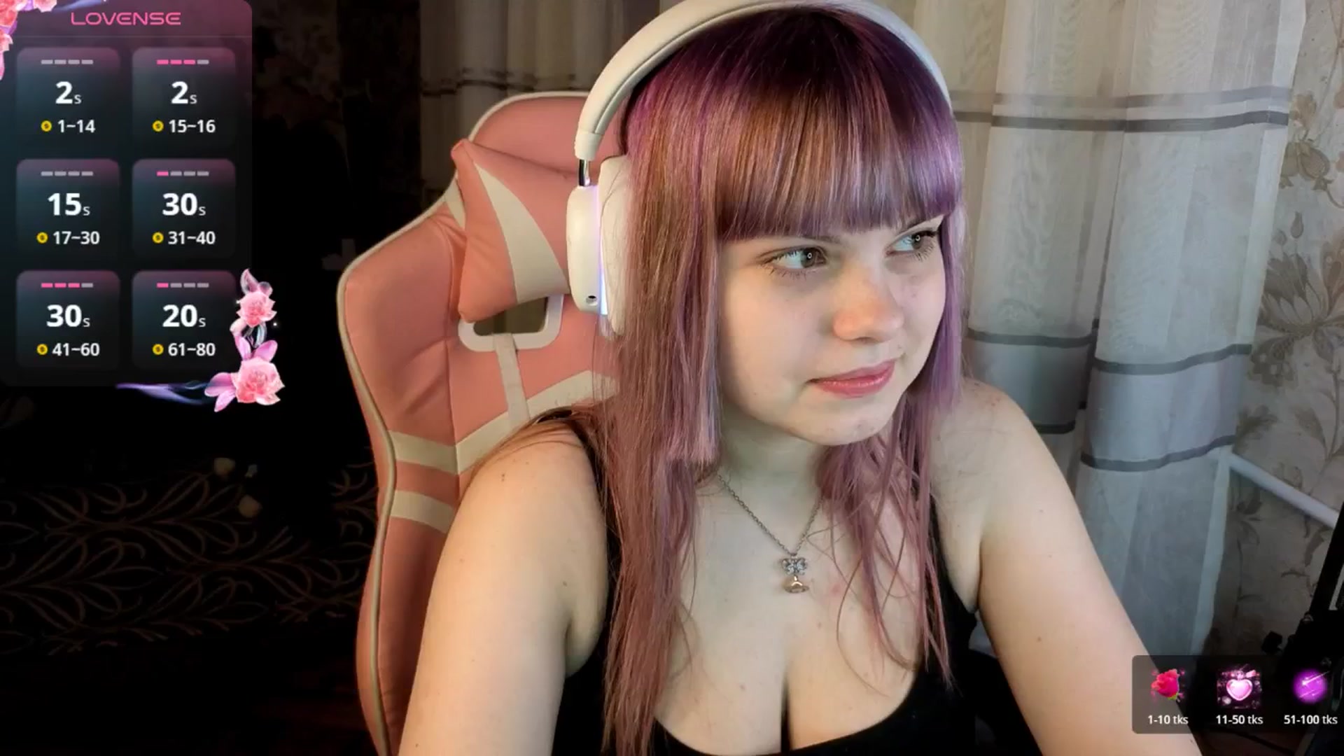 Gallery image thumbnail from LovelyKriss's myfreecams stream on, 03/11/2026, 24:05 image 1 of 20