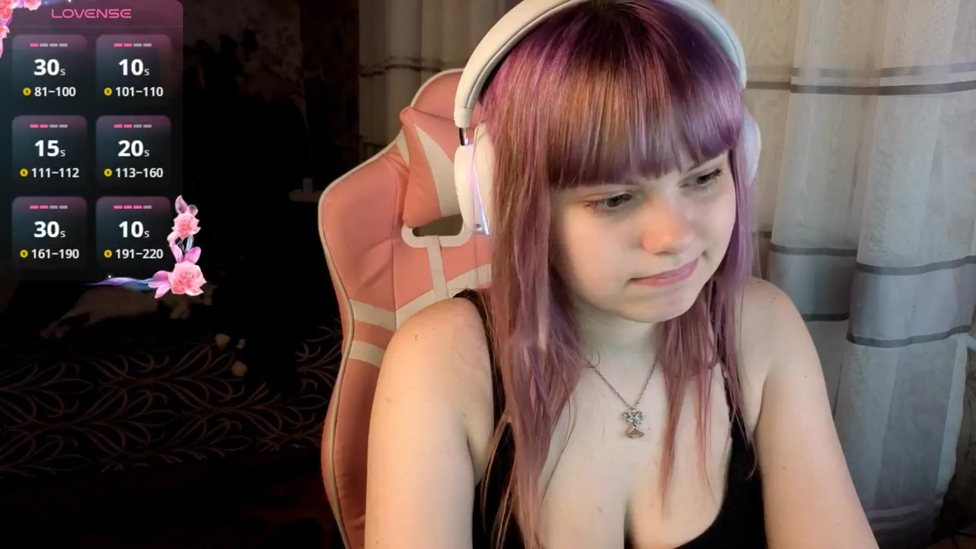 Gallery image thumbnail from LovelyKriss's myfreecams stream on, 03/11/2026, 02:57 image 15 of 20