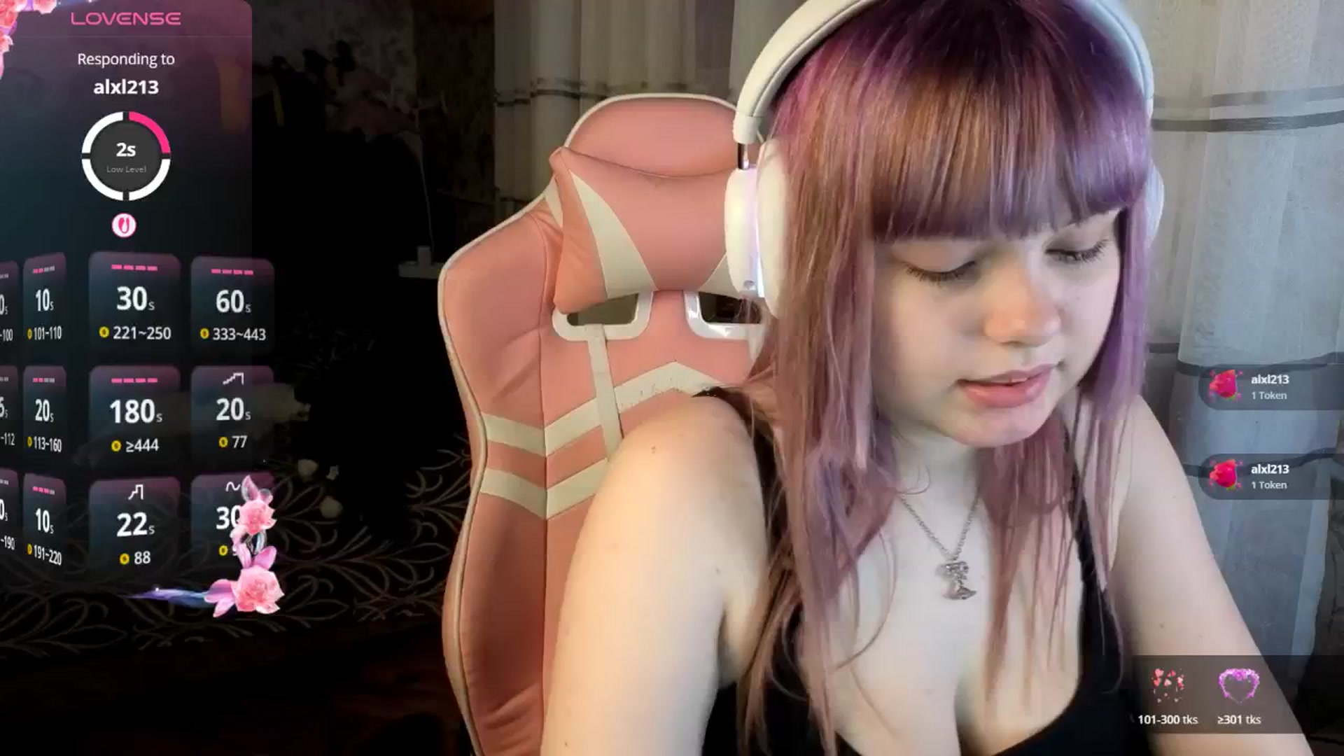 Gallery image thumbnail from LovelyKriss's myfreecams stream on, 03/11/2026, 02:57 image 16 of 20