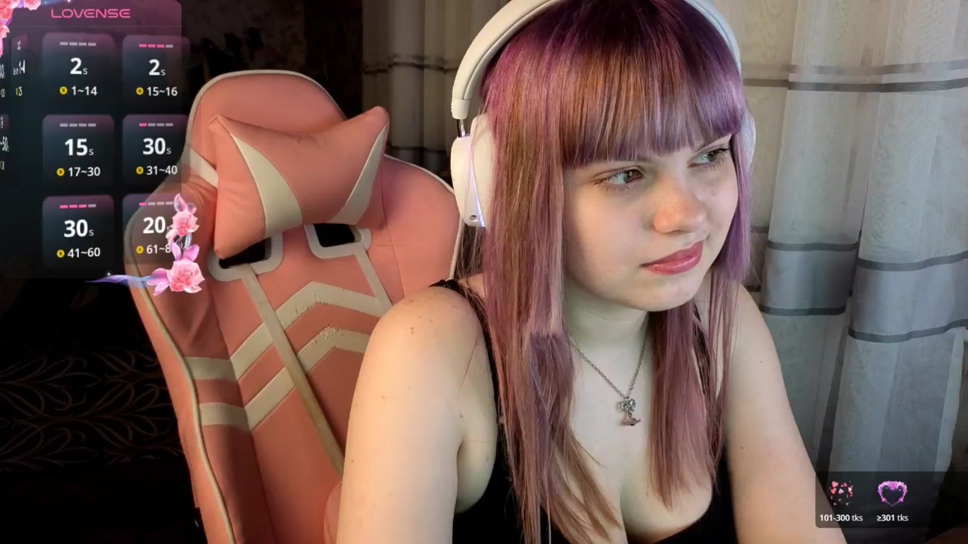 Gallery image thumbnail from LovelyKriss's myfreecams stream on, 03/11/2026, 02:57 image 7 of 20