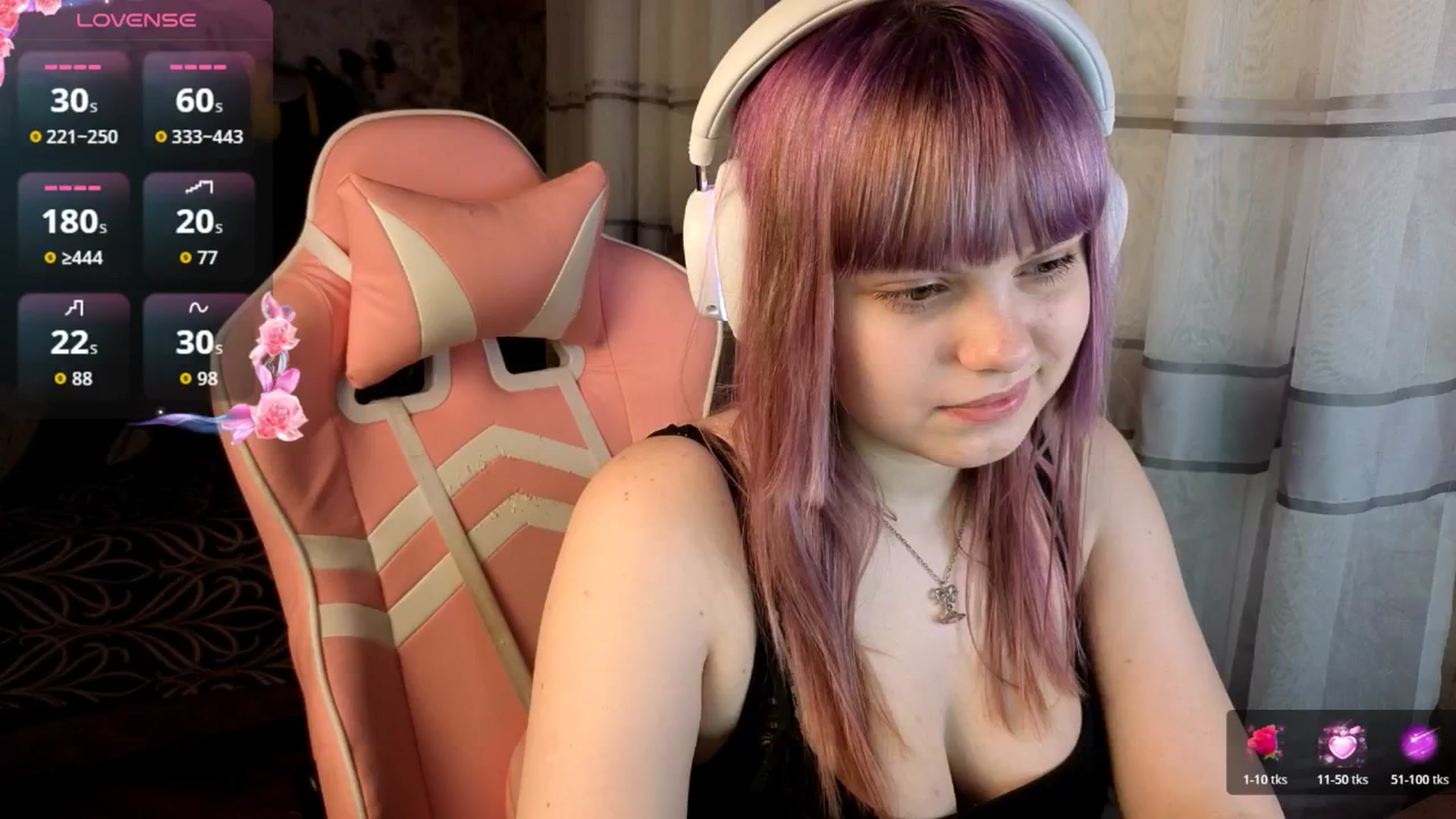 Gallery image thumbnail from LovelyKriss's myfreecams stream on, 03/11/2026, 02:57 image 5 of 20