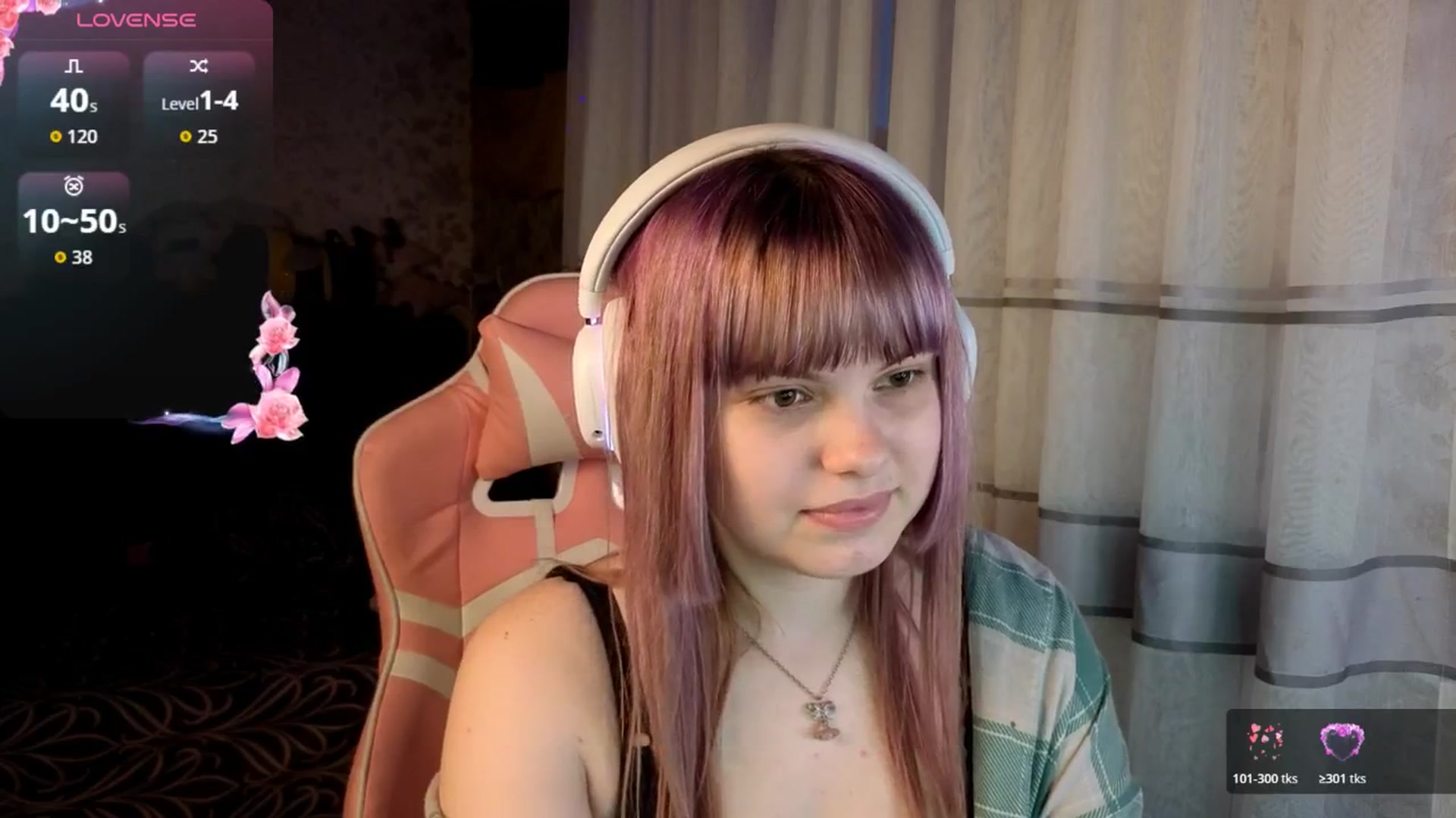 Gallery image thumbnail from LovelyKriss's myfreecams stream on, 03/16/2026, 04:03 image 20 of 20