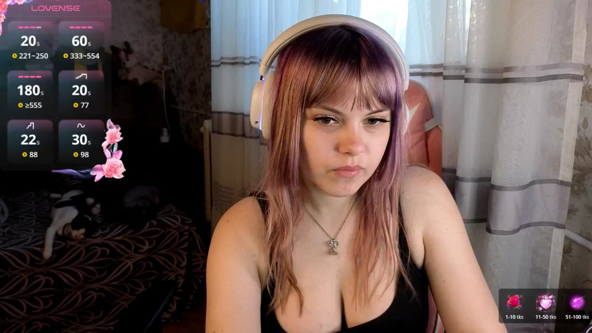 Gallery image thumbnail from LovelyKriss's myfreecams stream on, 03/17/2026, 04:17 image 19 of 20