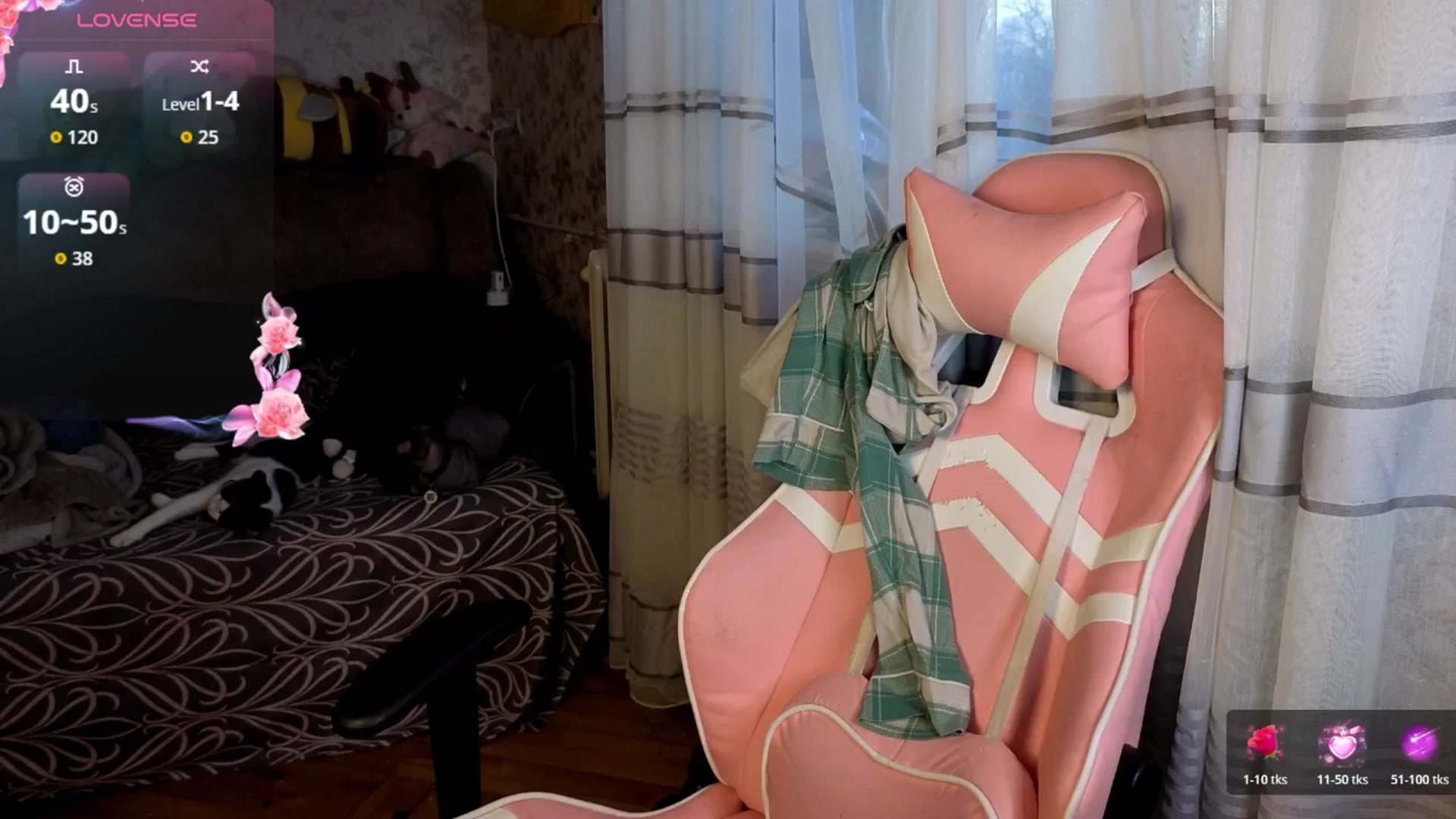 Gallery image thumbnail from LovelyKriss's myfreecams stream on, 03/17/2026, 04:17 image 10 of 20