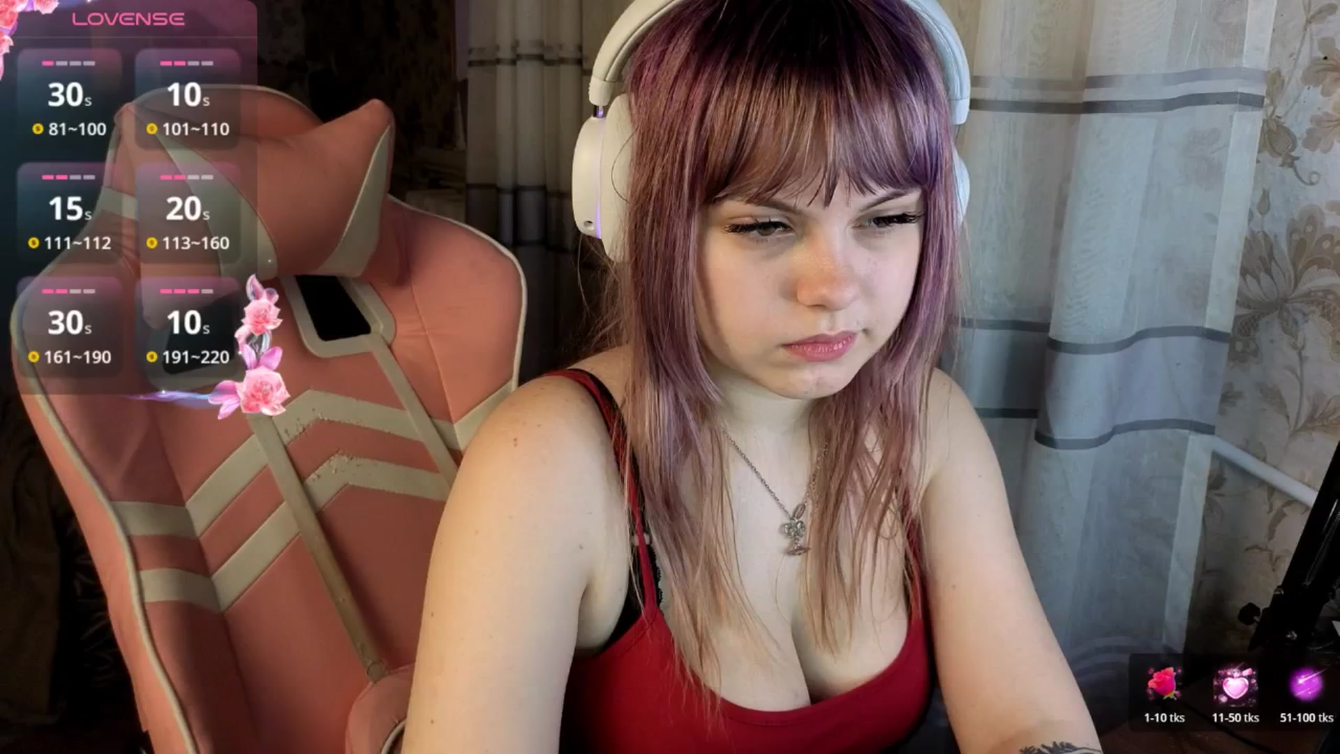 Gallery image thumbnail from LovelyKriss's myfreecams stream on, 03/19/2026, 01:32 image 19 of 20