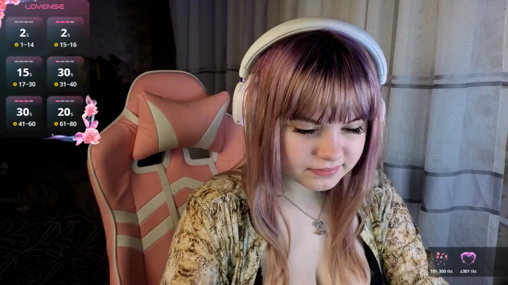 Gallery image thumbnail from LovelyKriss's myfreecams stream on, 03/23/2026, 24:45 image 1 of 20