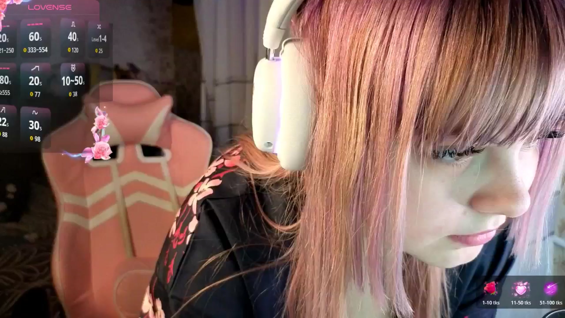 Gallery image thumbnail from LovelyKriss's myfreecams stream on, 03/23/2026, 02:54 image 11 of 20