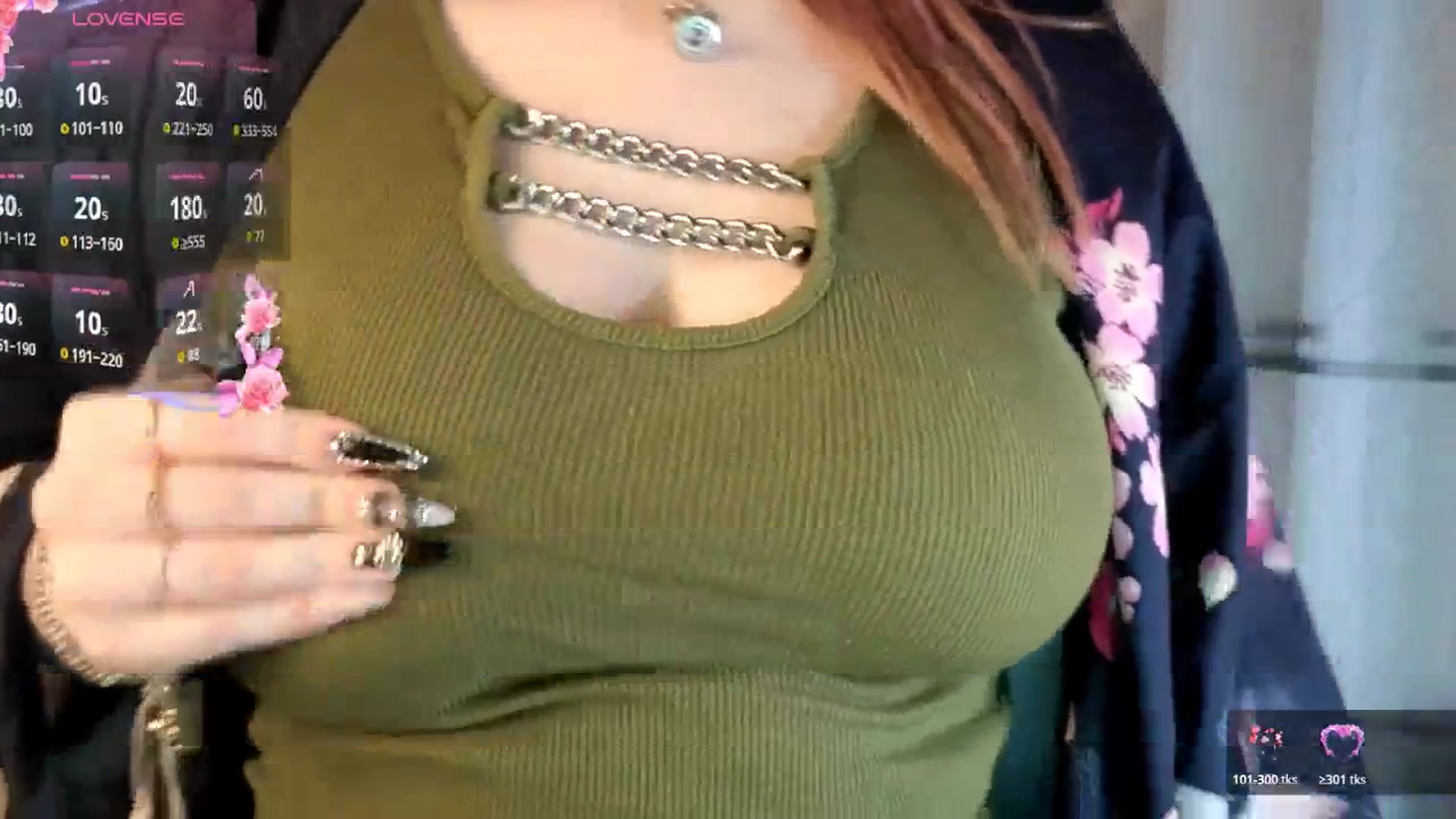 Gallery image thumbnail from LovelyKriss's myfreecams stream on, 03/23/2026, 02:54 image 14 of 20