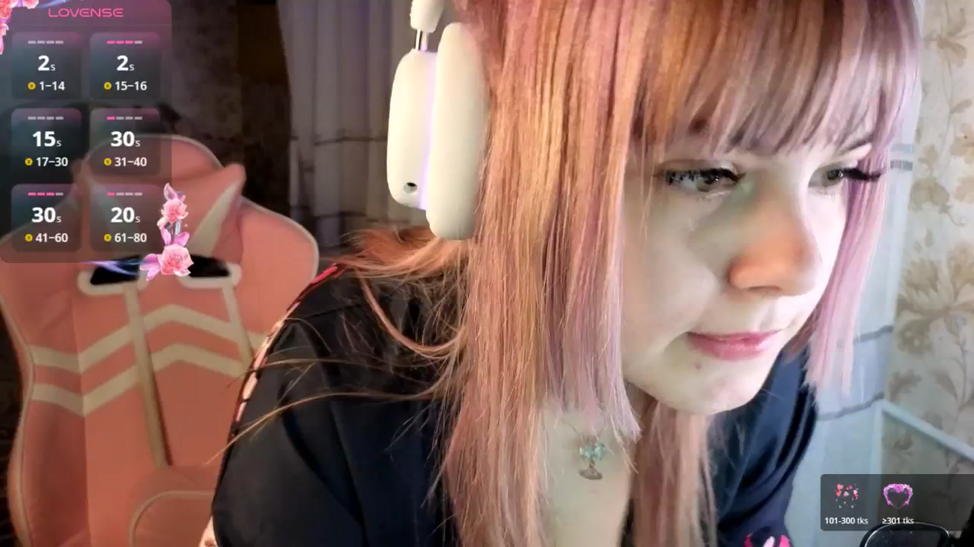 Gallery image thumbnail from LovelyKriss's myfreecams stream on, 03/23/2026, 02:54 image 10 of 20