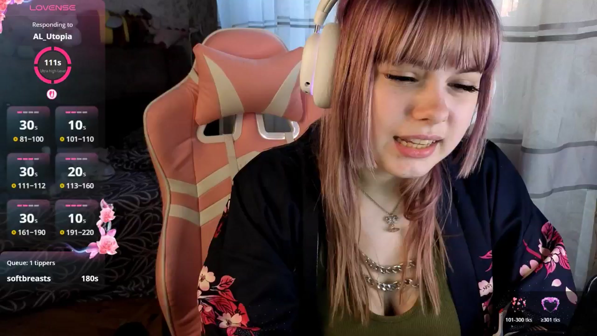 Gallery image thumbnail from LovelyKriss's myfreecams stream on, 03/23/2026, 04:38 image 3 of 20