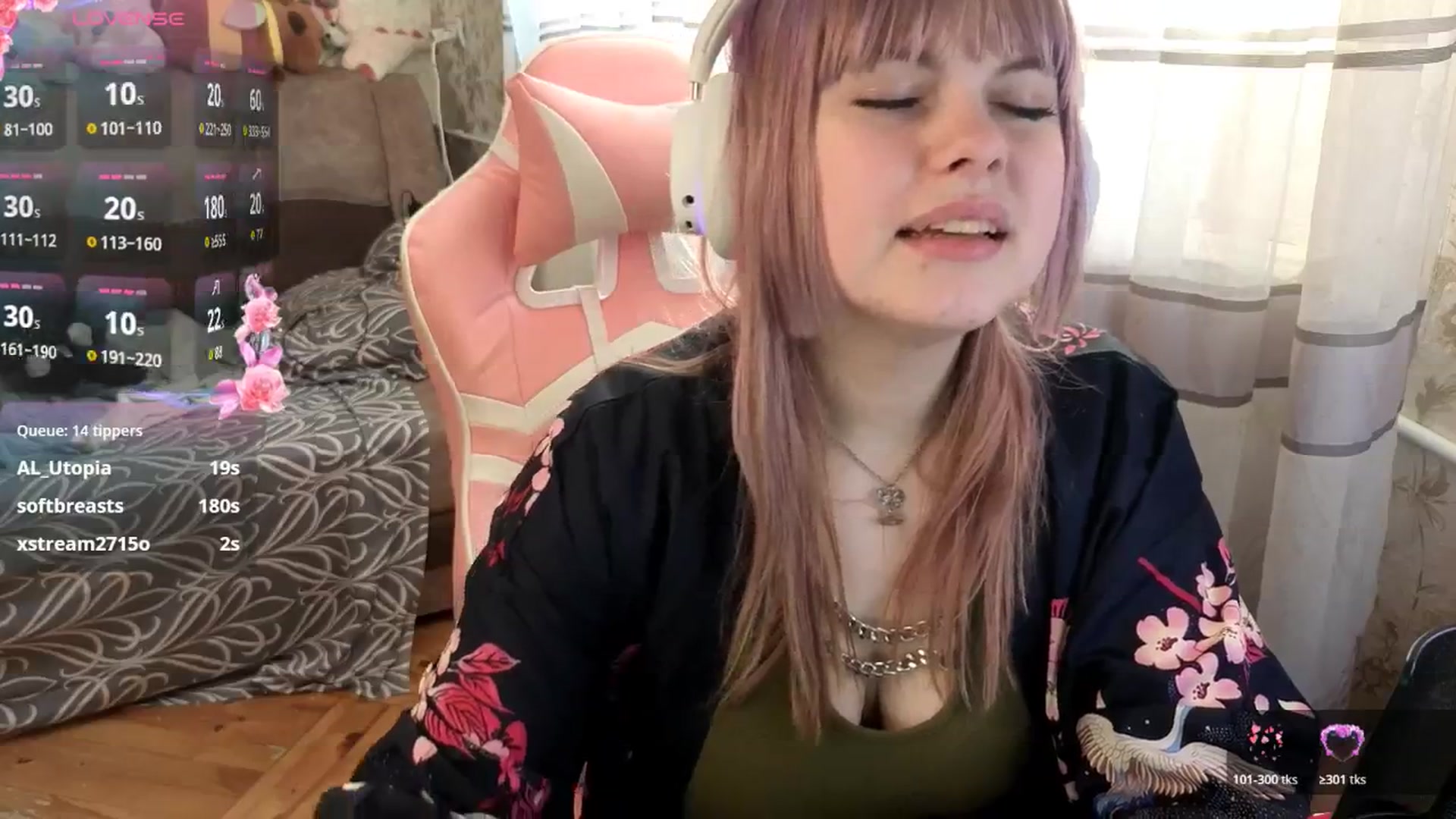 Gallery image thumbnail from LovelyKriss's myfreecams stream on, 03/23/2026, 04:38 image 20 of 20