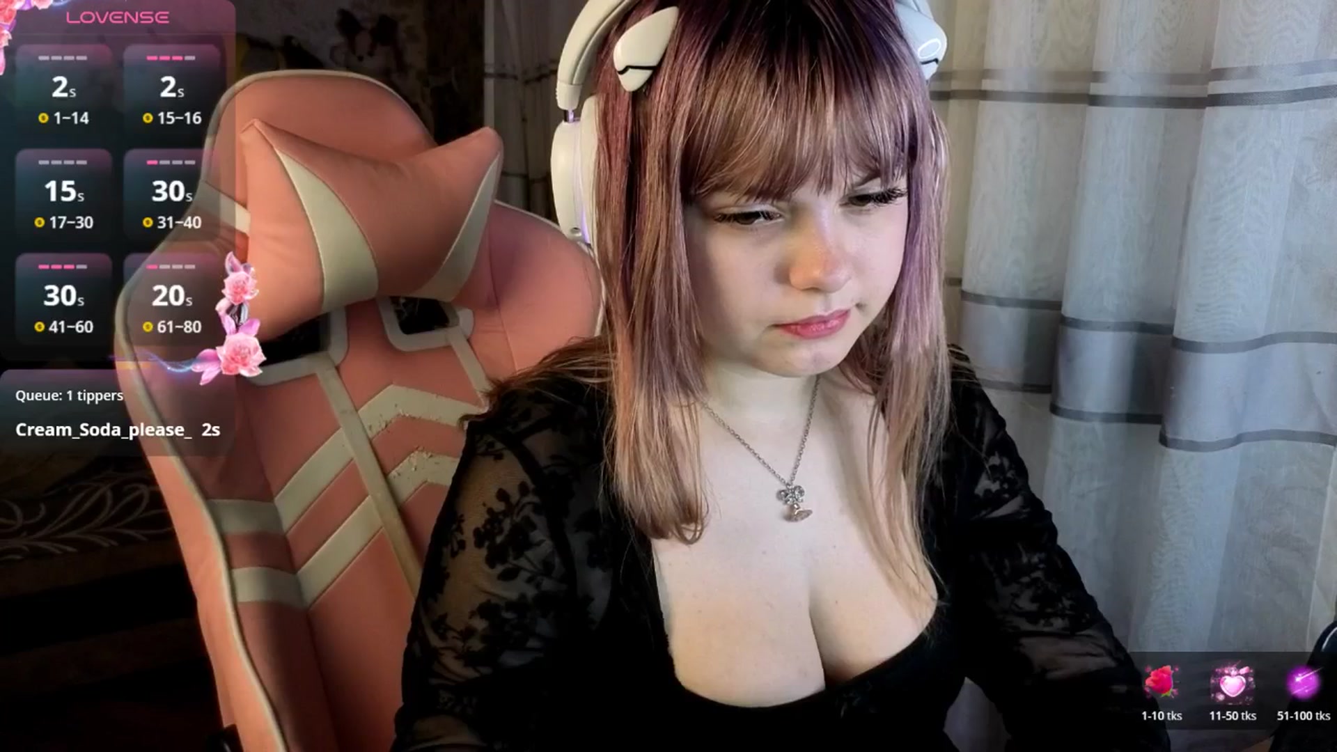 Gallery image thumbnail from LovelyKriss's myfreecams stream on, 03/25/2026, 03:50 image 13 of 20