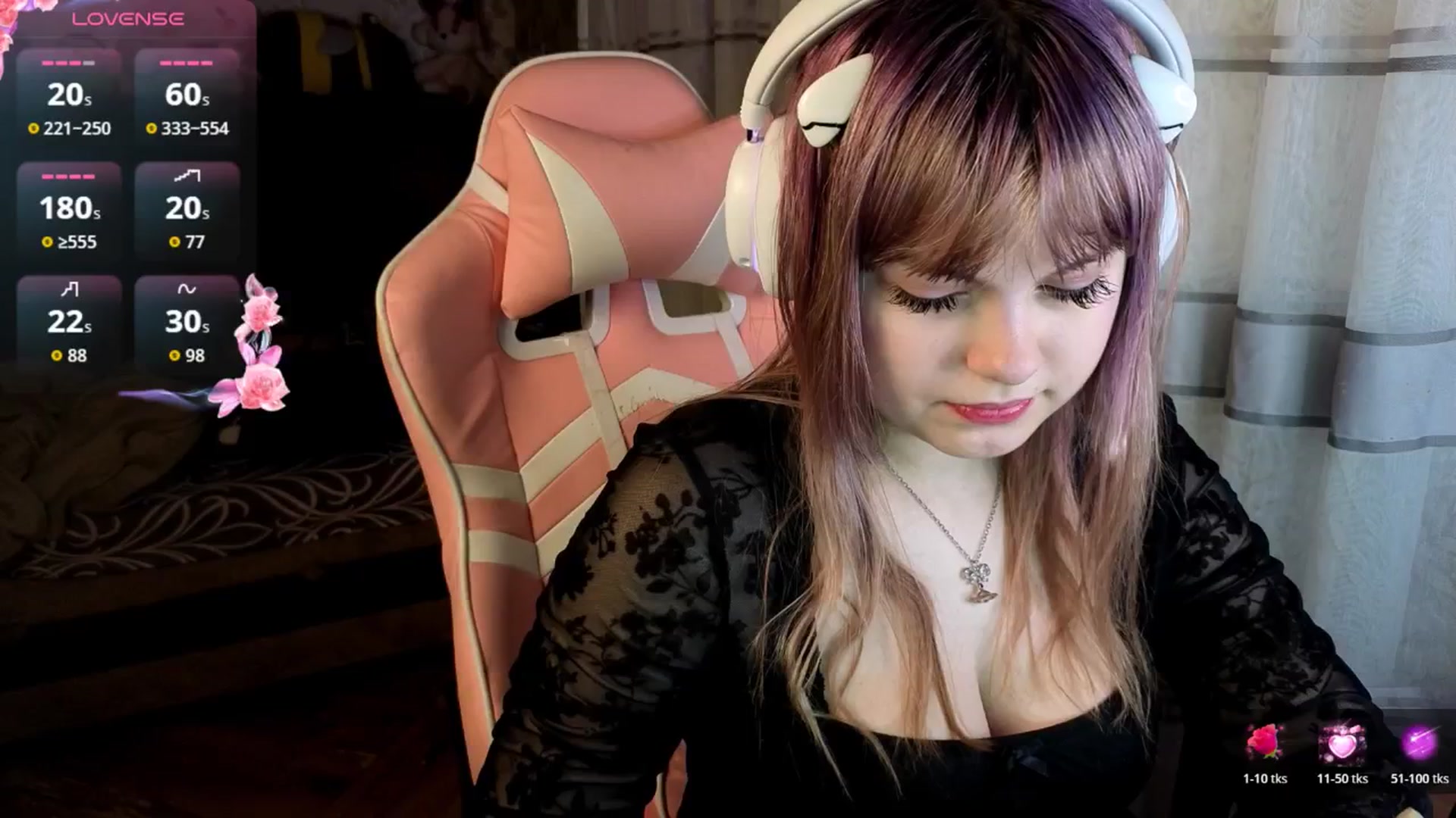 Gallery image thumbnail from LovelyKriss's myfreecams stream on, 03/25/2026, 03:50 image 4 of 20