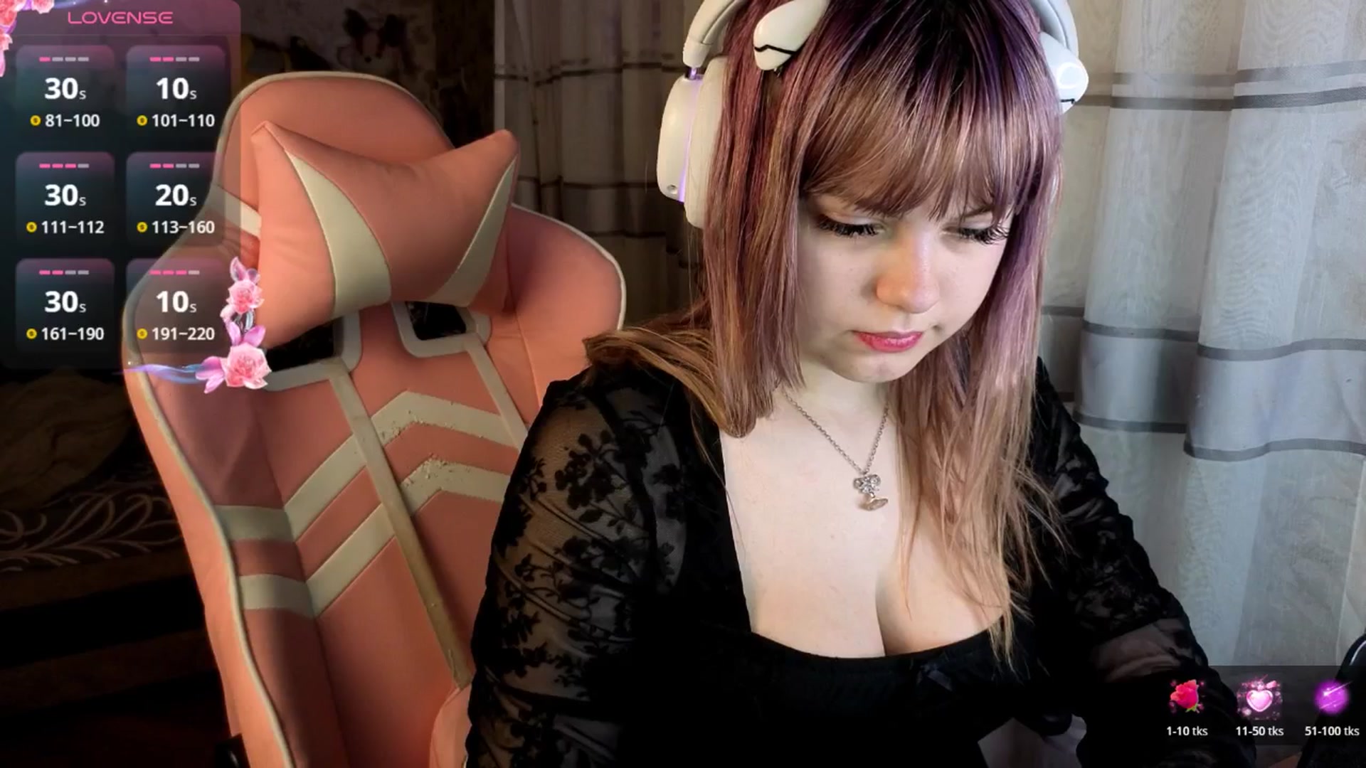 Gallery image thumbnail from LovelyKriss's myfreecams stream on, 03/25/2026, 03:50 image 11 of 20