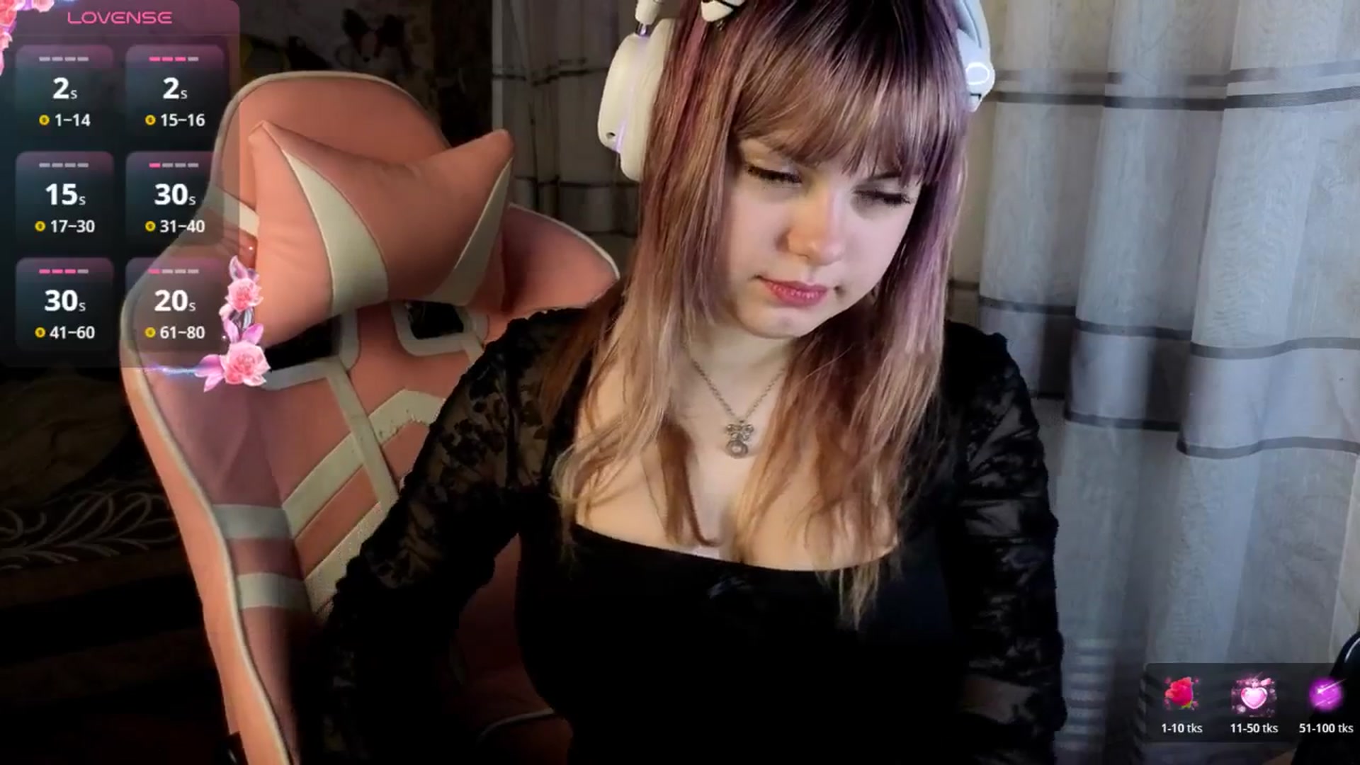 Gallery image thumbnail from LovelyKriss's myfreecams stream on, 03/25/2026, 03:50 image 10 of 20