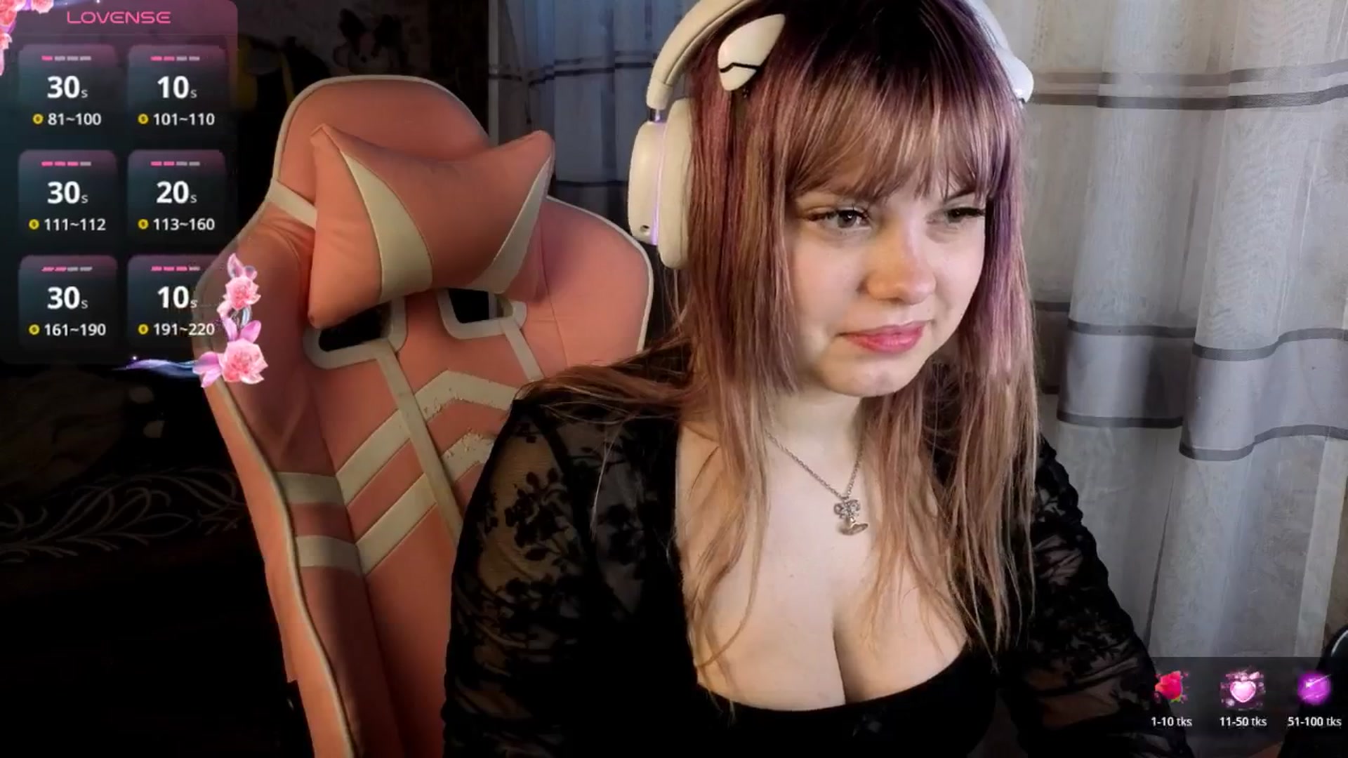 Gallery image thumbnail from LovelyKriss's myfreecams stream on, 03/25/2026, 03:50 image 19 of 20