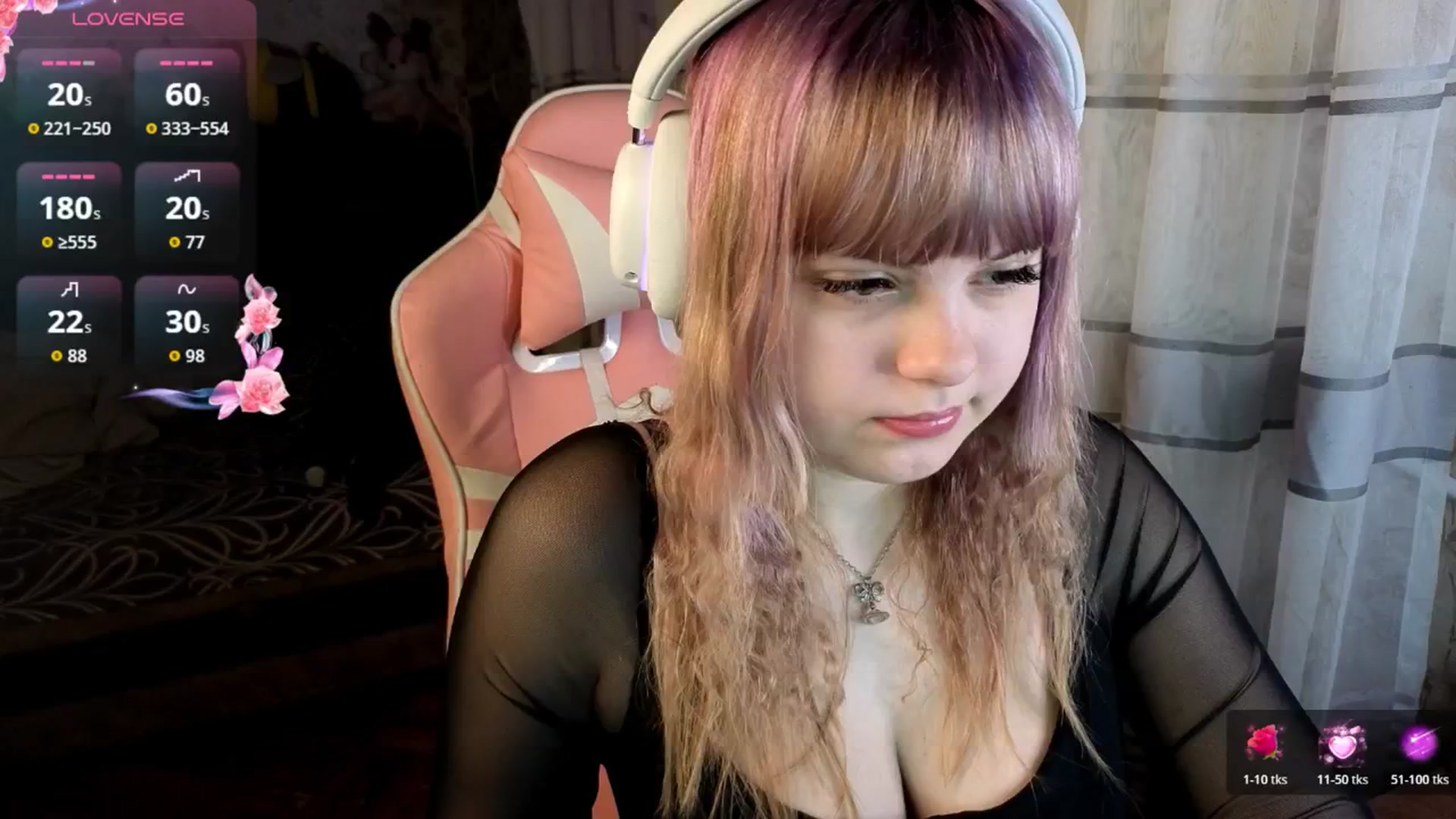 Gallery image thumbnail from LovelyKriss's myfreecams stream on, 03/26/2026, 01:13 image 4 of 20