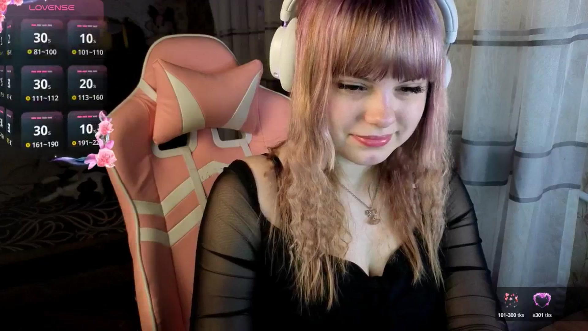 Gallery image thumbnail from LovelyKriss's myfreecams stream on, 03/26/2026, 01:13 image 15 of 20