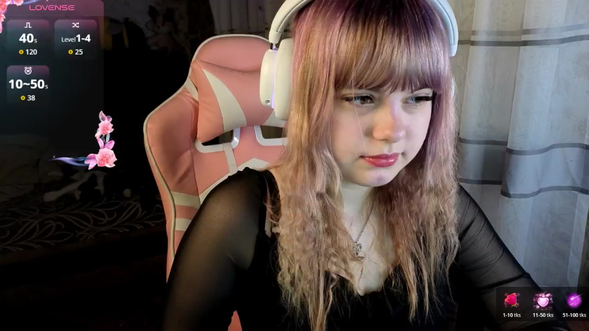 Gallery image thumbnail from LovelyKriss's myfreecams stream on, 03/26/2026, 01:13 image 11 of 20